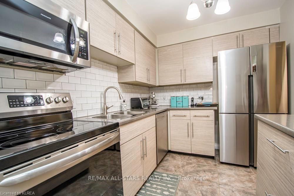 200 East Street S 501, Kawartha Lakes, ON K0M 1A0 photo 5