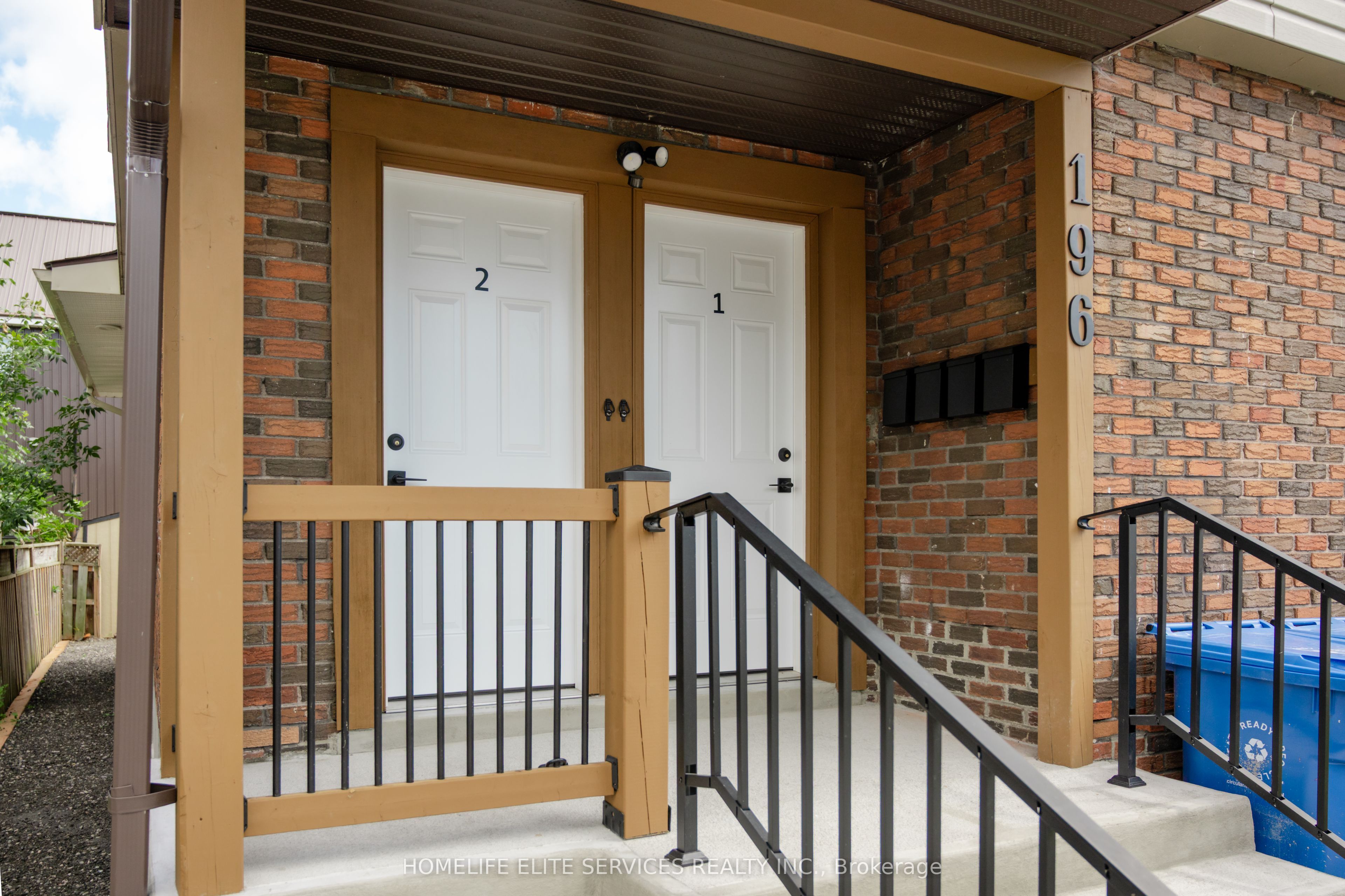 196 E Second Avenue E, North Bay, ON P1B 1L2 photo 3