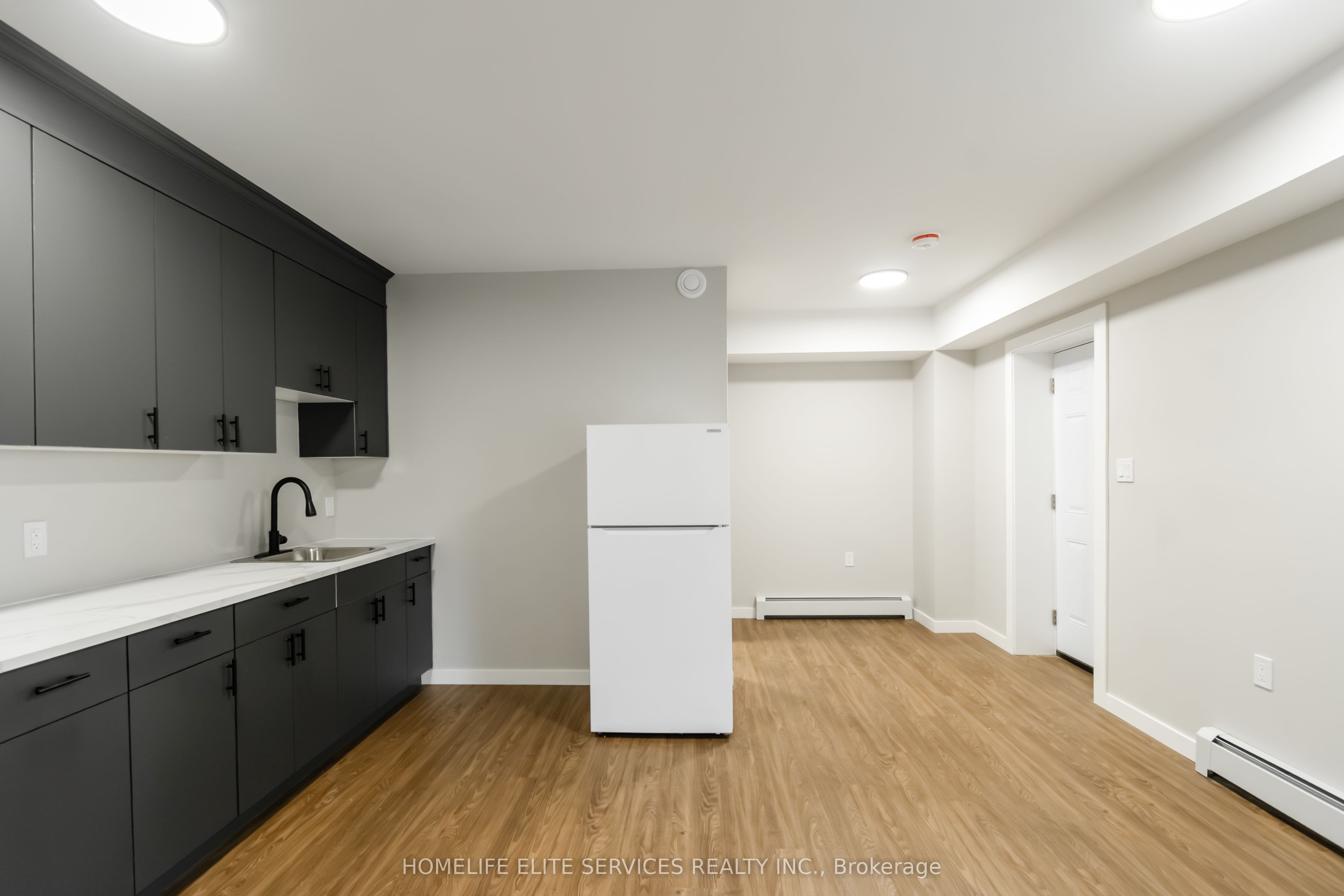 196 E Second Avenue E, North Bay, ON P1B 1L2 photo 4