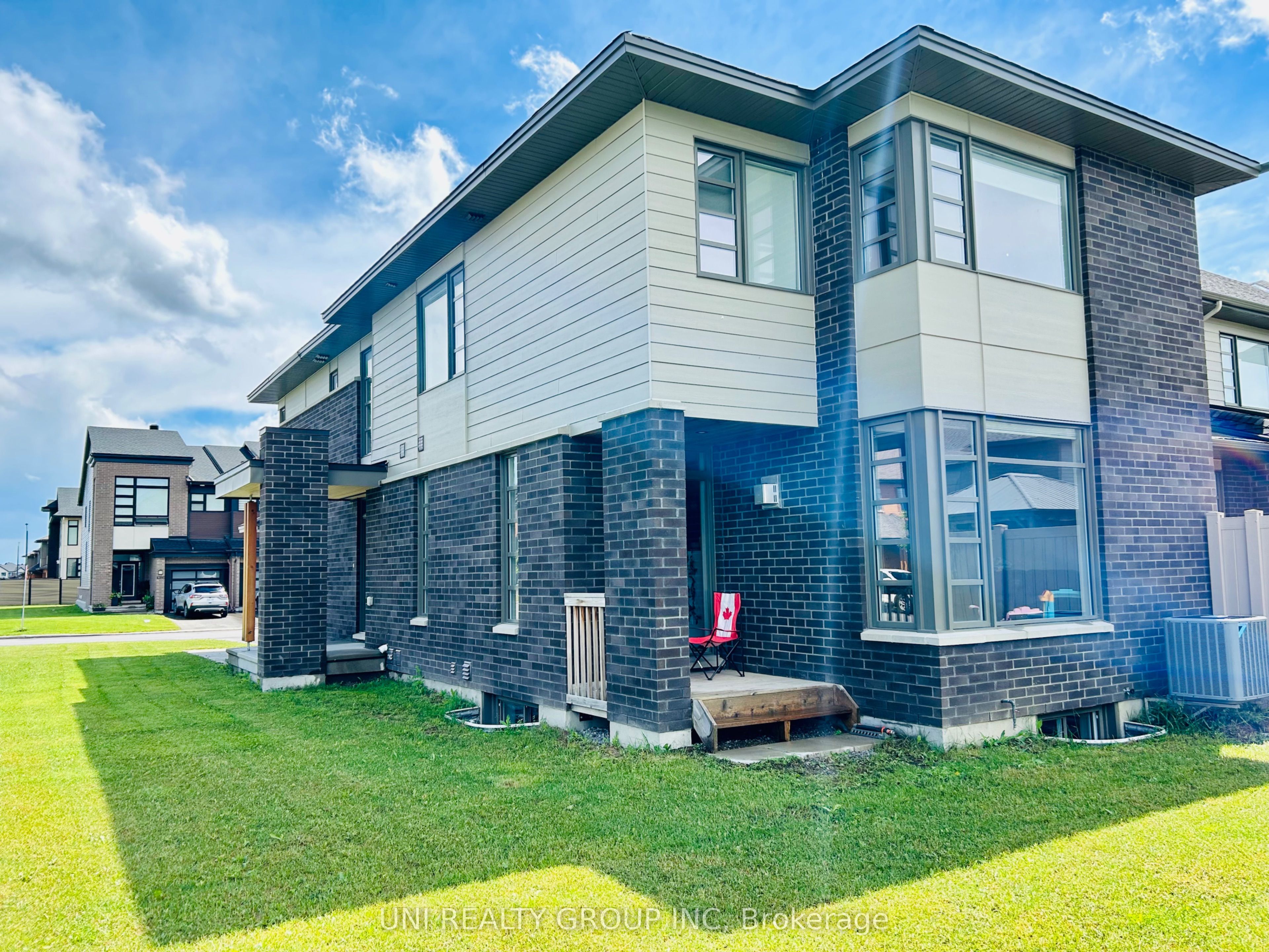 1085 LUNAR GLOW Crescent, Blossom Park - Airport and Area, ON K4M 0J9 photo 4