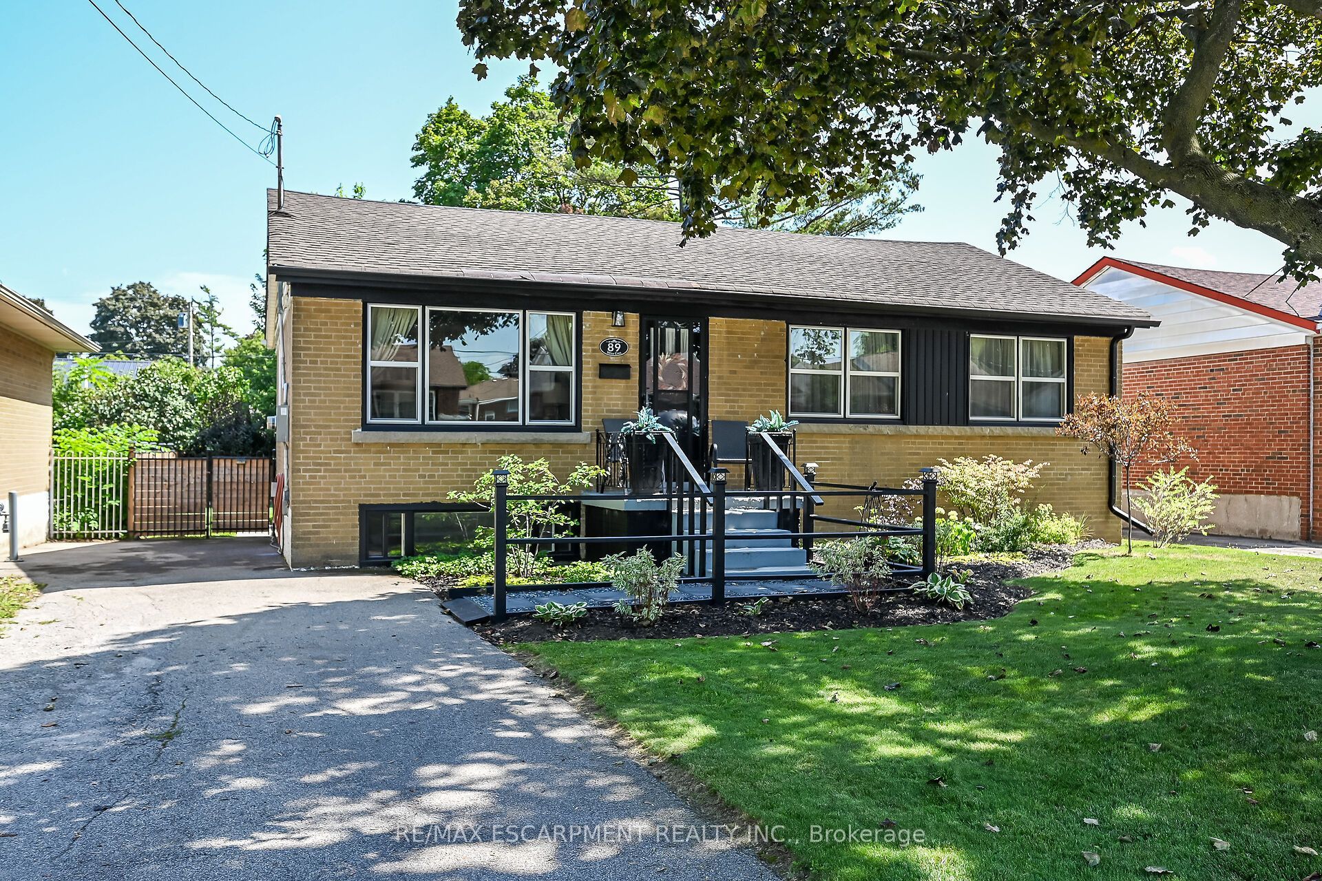 89 Wise Crescent, Hamilton, ON L8T 2L7 photo 2