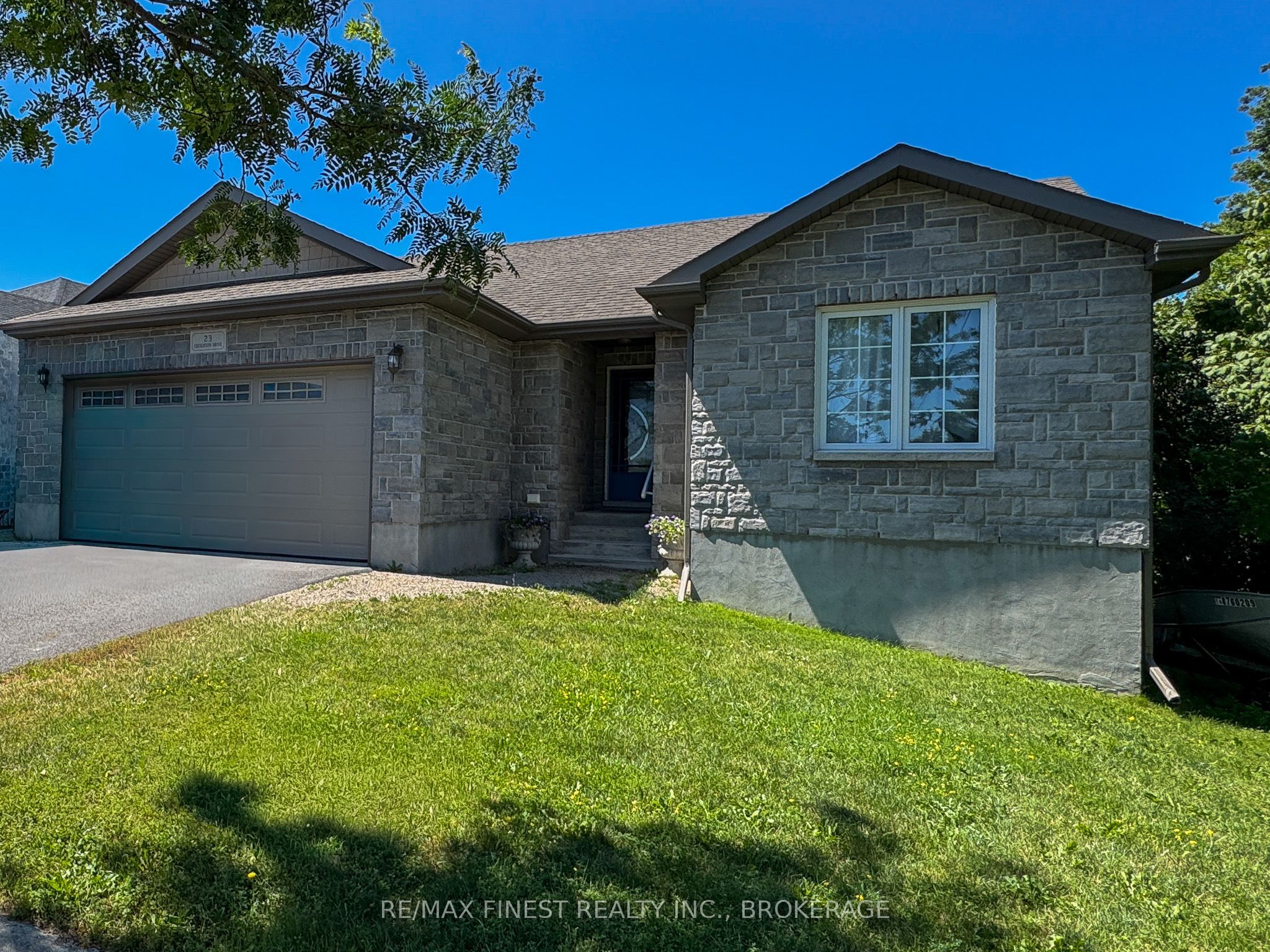 23 Creighton Drive, Loyalist, ON K0H 2H0