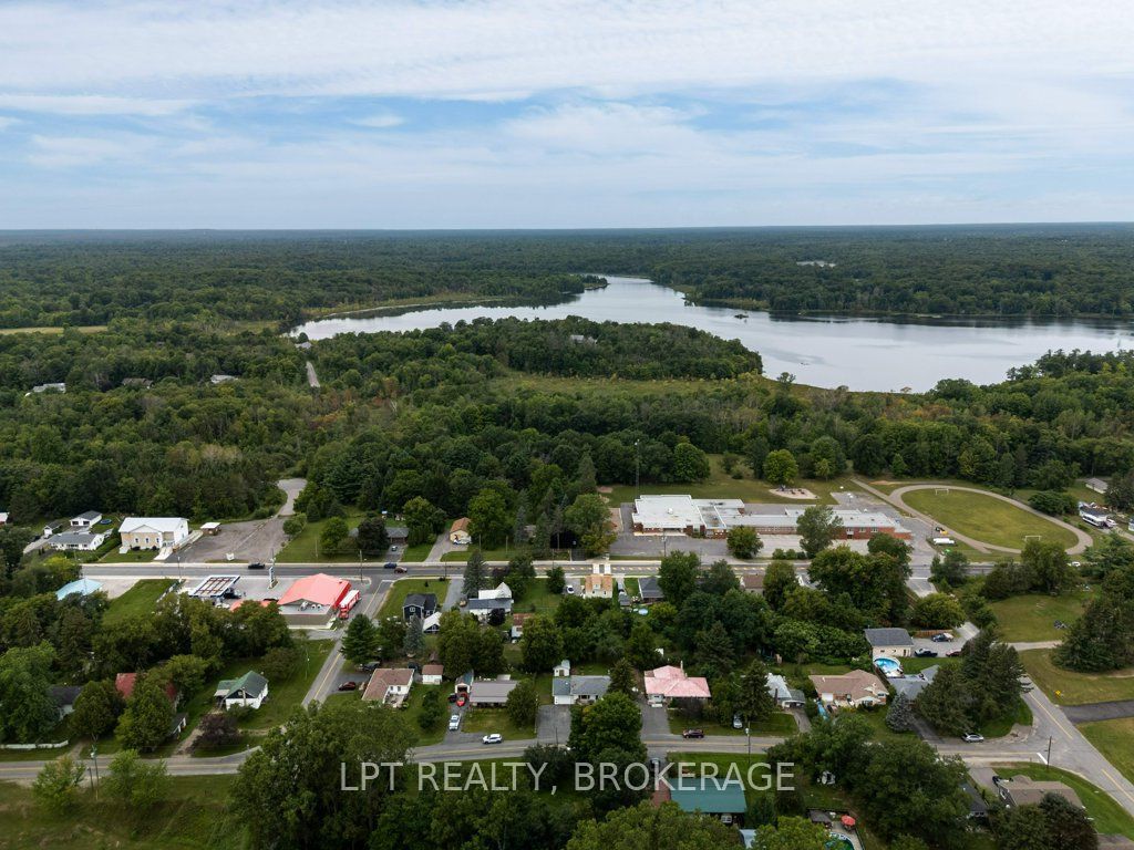 6175 Lakeview Drive, Frontenac, ON K0H 2W0 photo 2