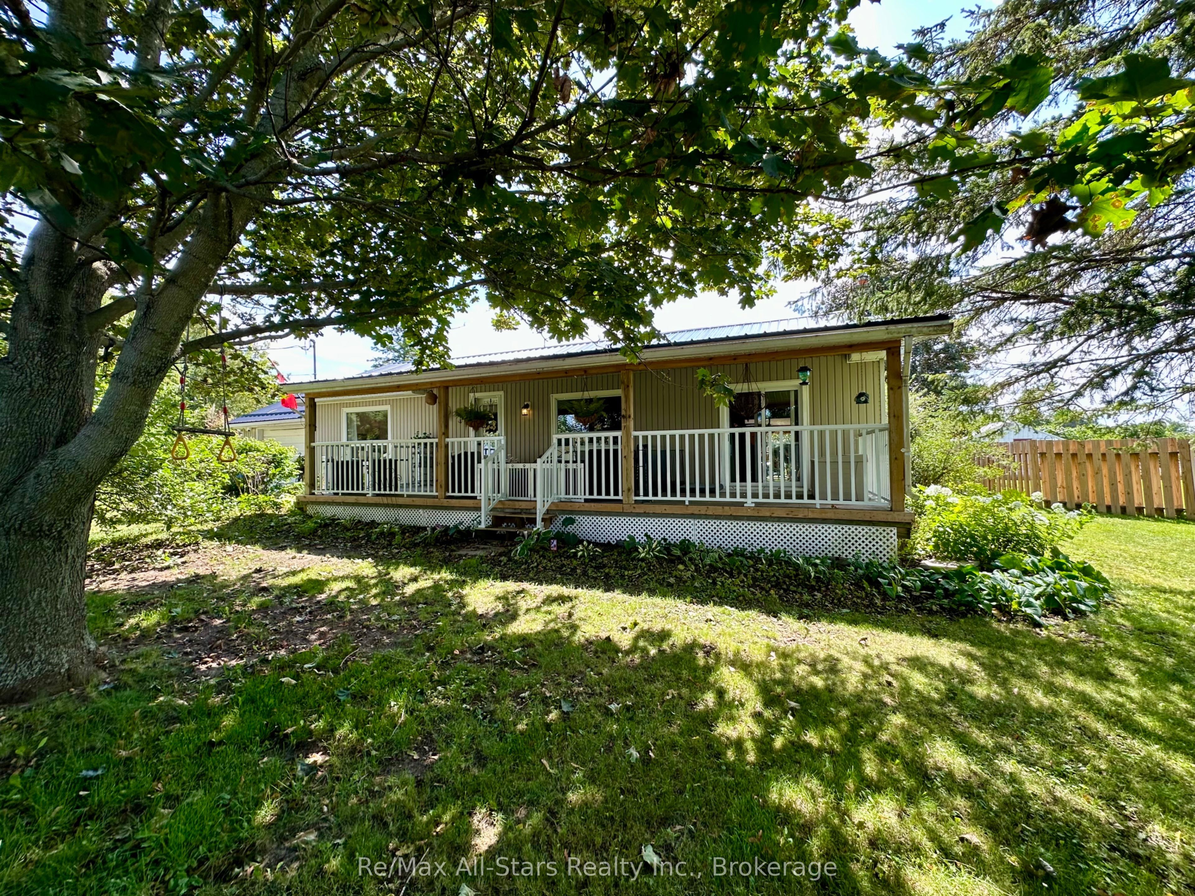 4 Warnica Drive, Kawartha Lakes, ON K0M 1N0 photo 2