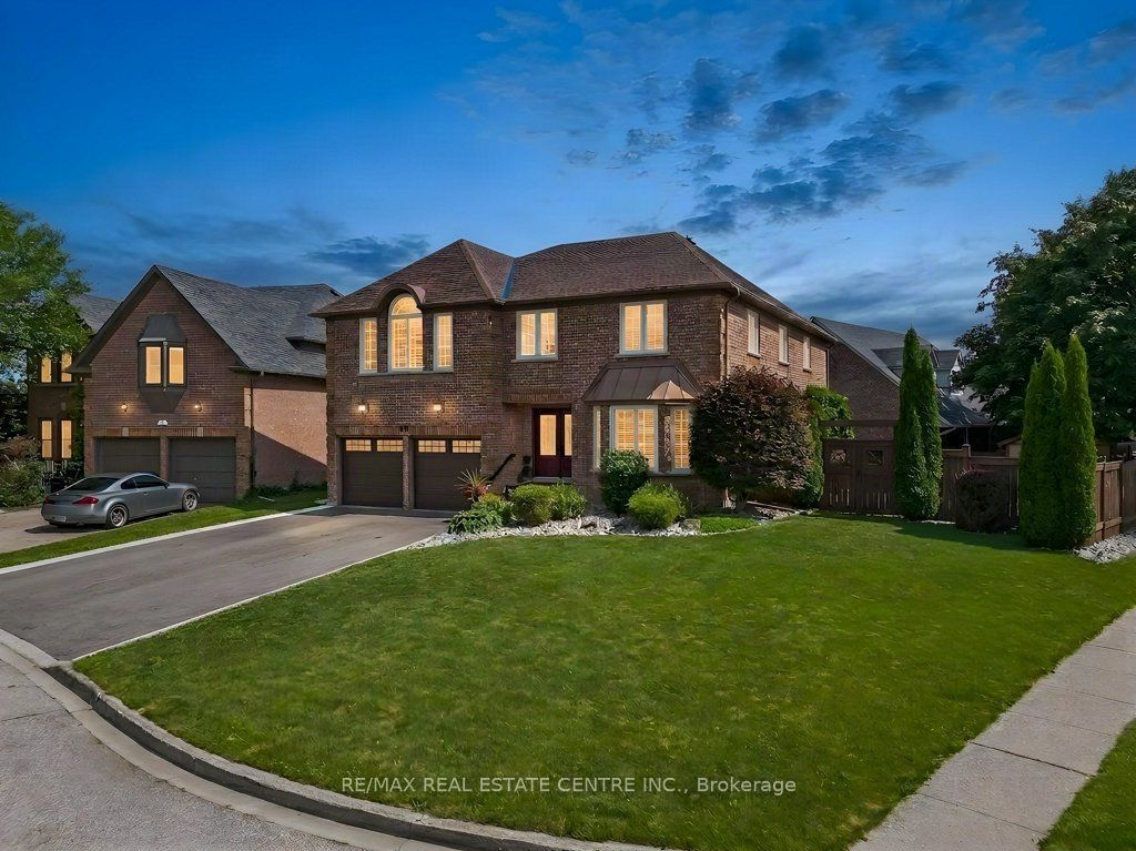 39 Falcon Court, Cambridge, ON N1T 1P2 photo 2