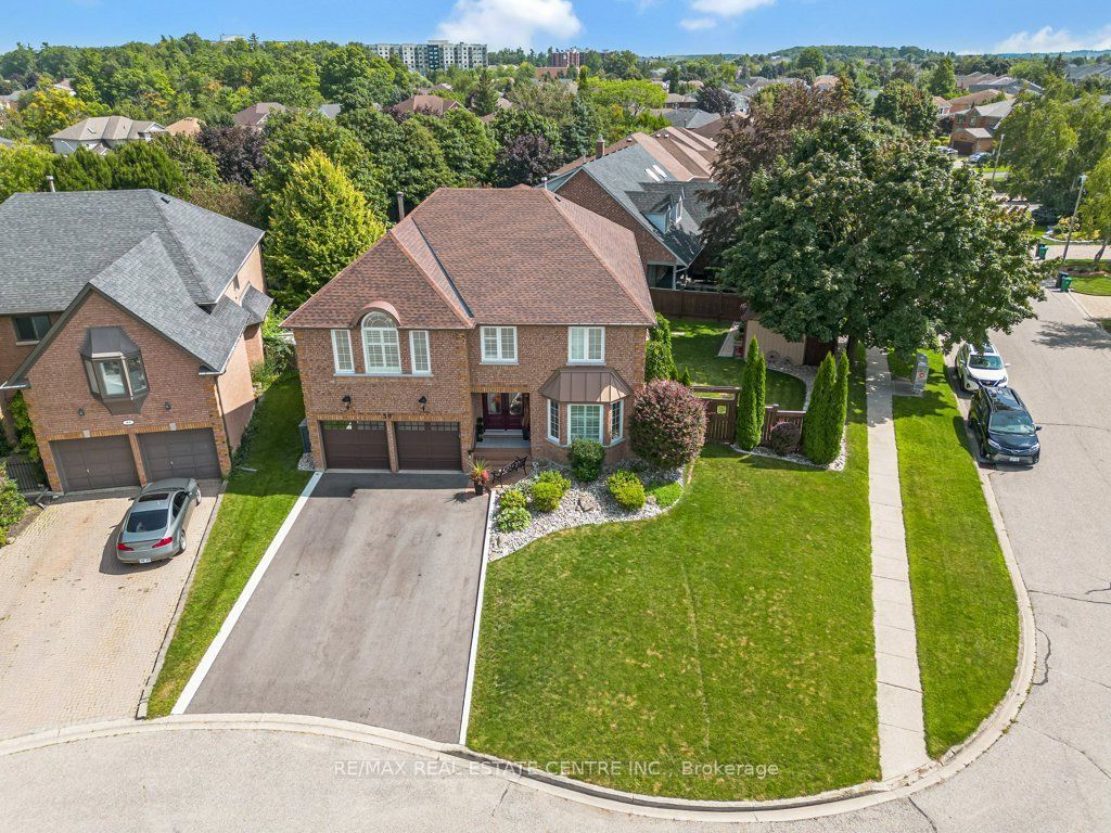 39 Falcon Court, Cambridge, ON N1T 1P2 photo 3