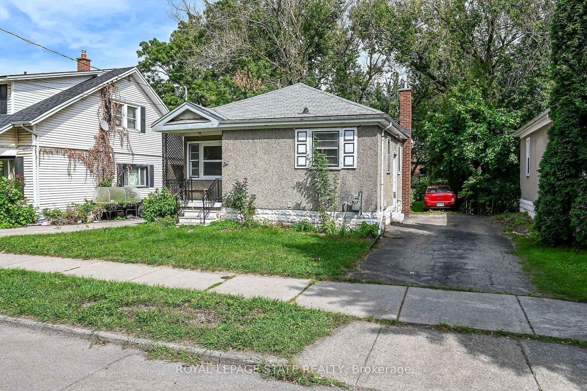 47 Broadway Avenue, Hamilton, ON L8S 2V6 photo 2