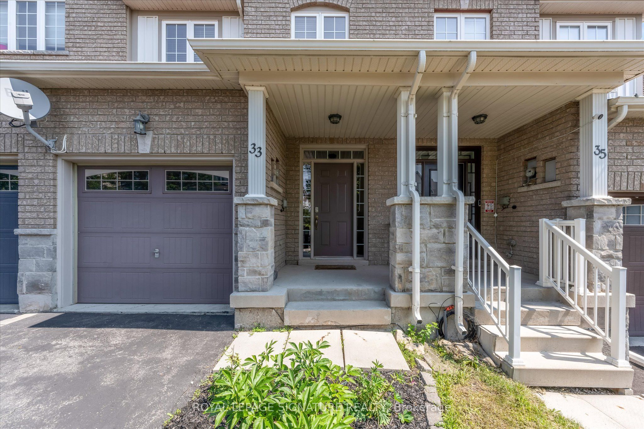 33 Brownview Drive, Hamilton, ON L8B 0L4 photo 2