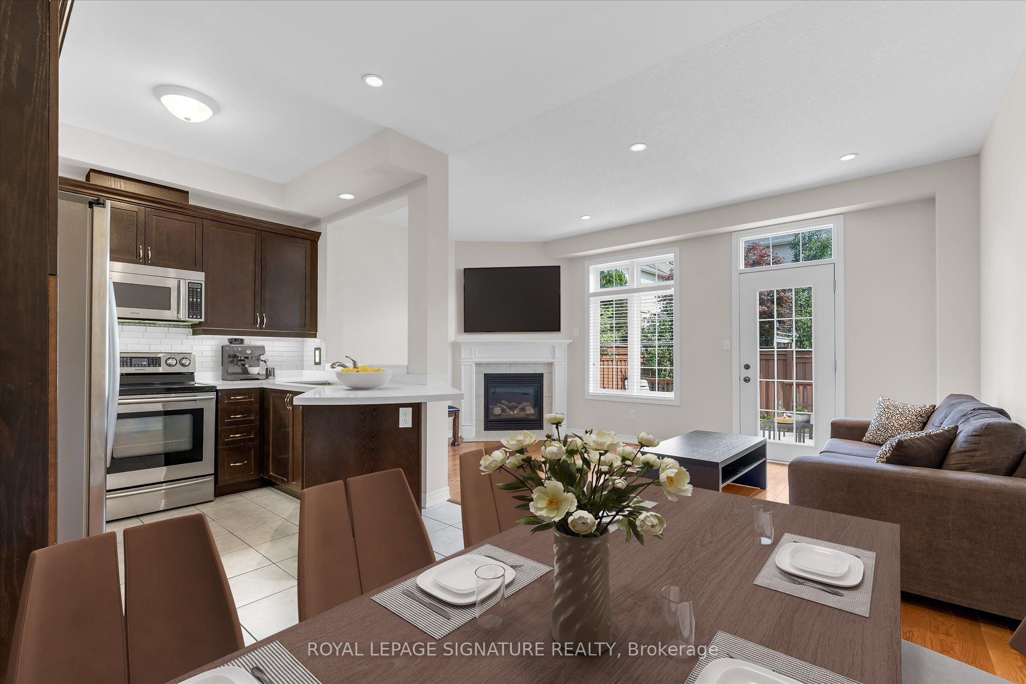 33 Brownview Drive, Hamilton, ON L8B 0L4 photo 3