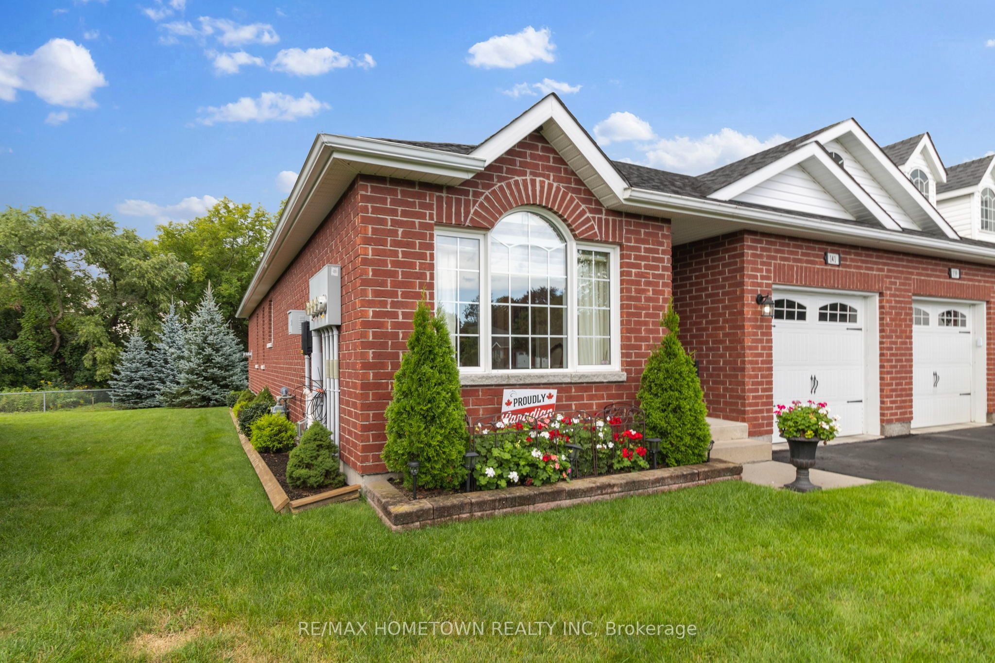 141 Steacy Gardens, Brockville, ON K6V 7A6 photo 2