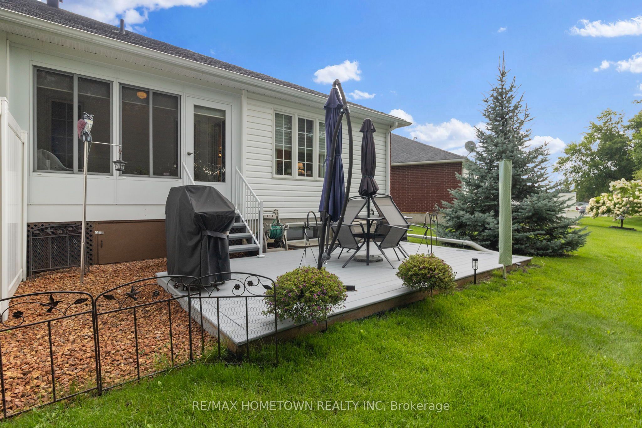 141 Steacy Gardens, Brockville, ON K6V 7A6 photo 4