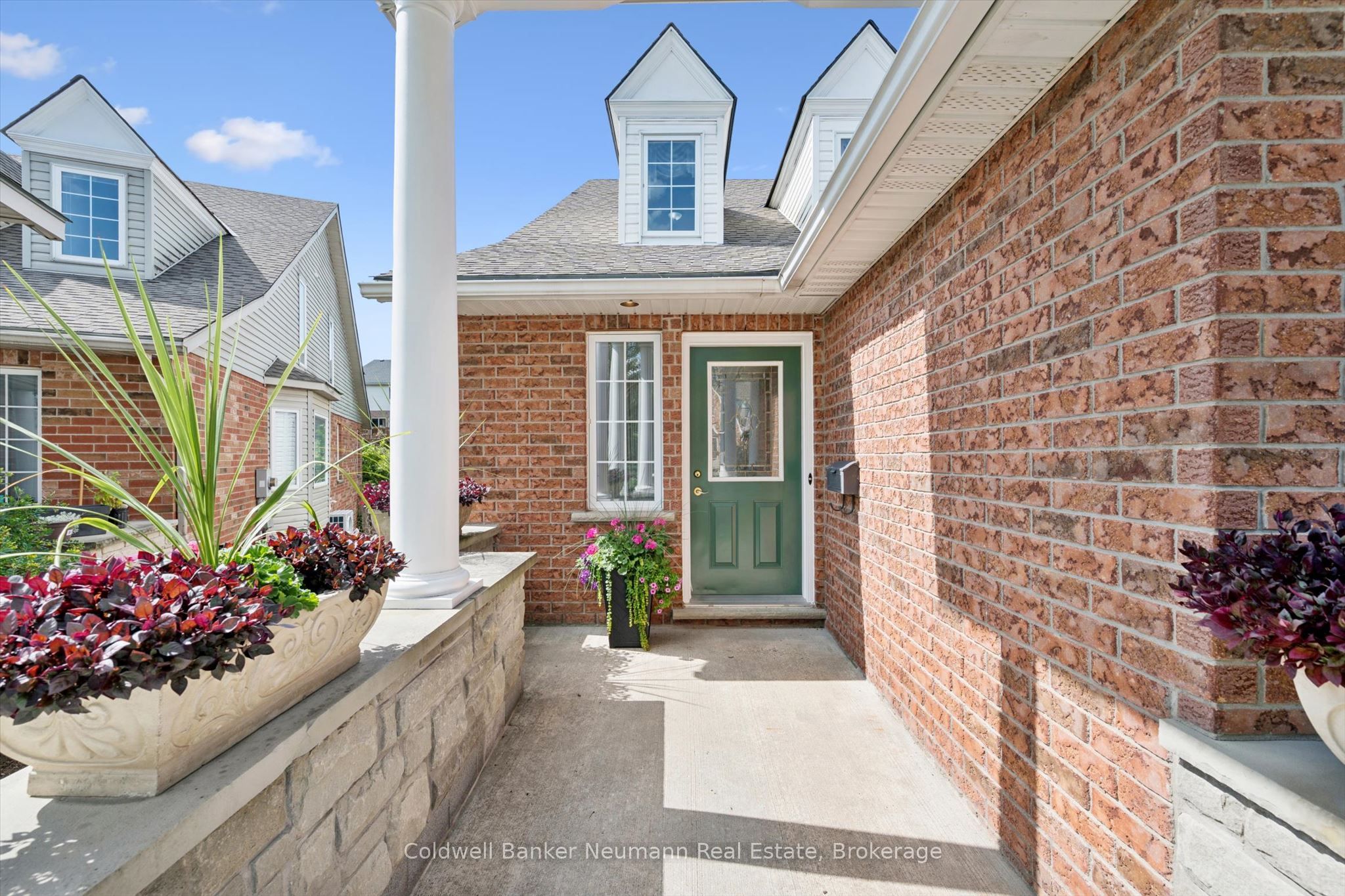 17 Somerset Glen, Guelph, ON N1G 5G1 photo 2