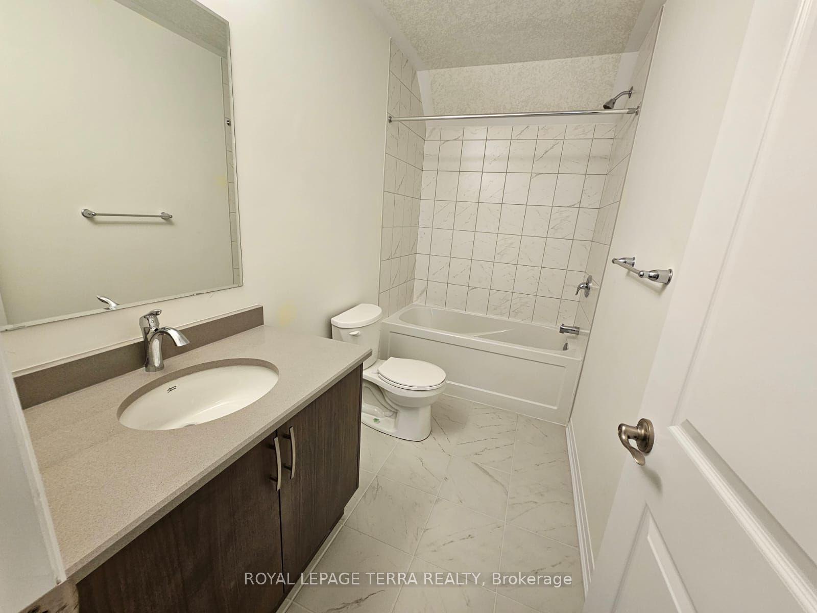 25 Isherwood Avenue 56, Cambridge, ON N1R 0E2 photo 3