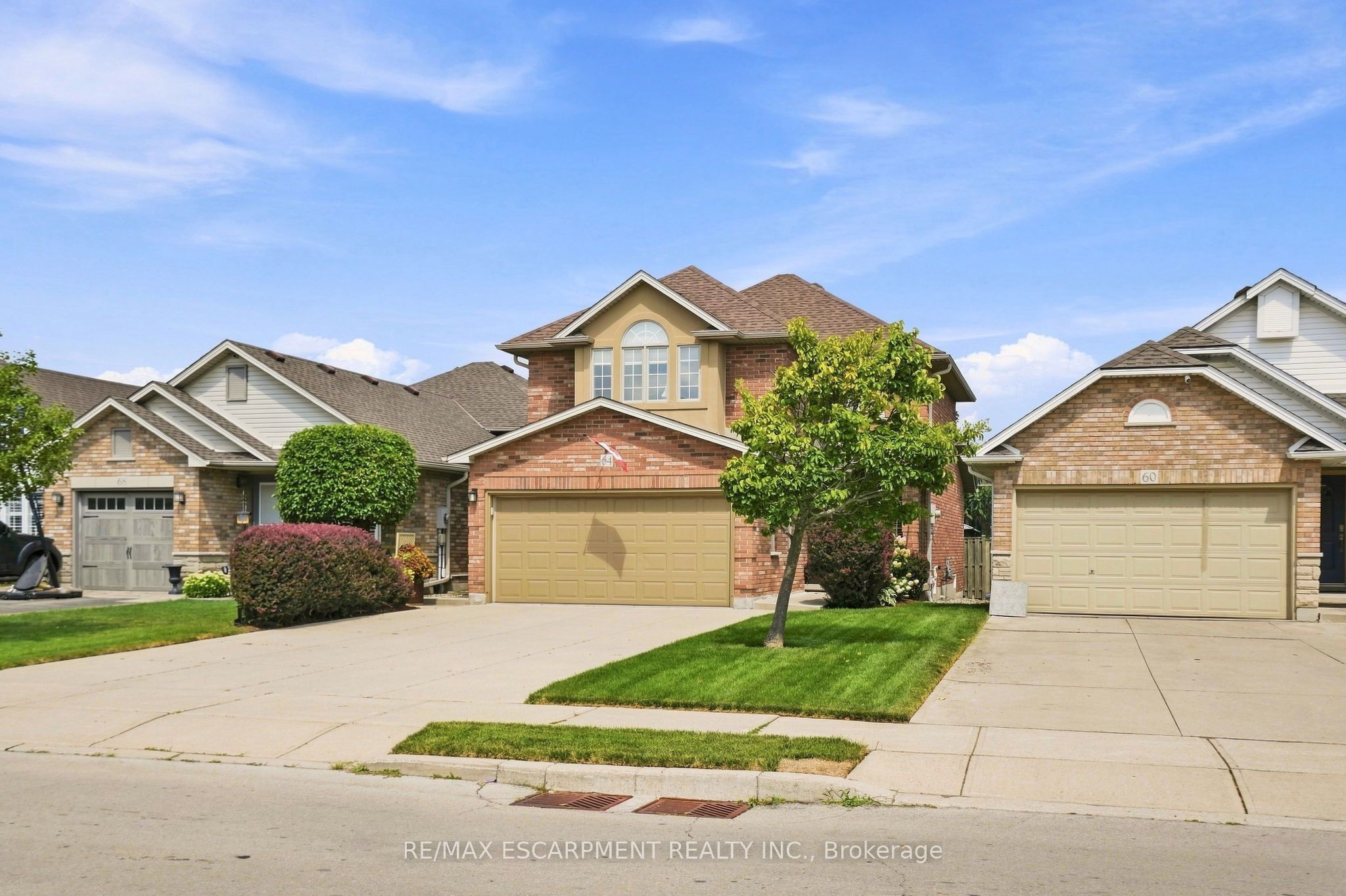 64 Redfern Avenue, Hamilton, ON L9C 7S4 photo 2