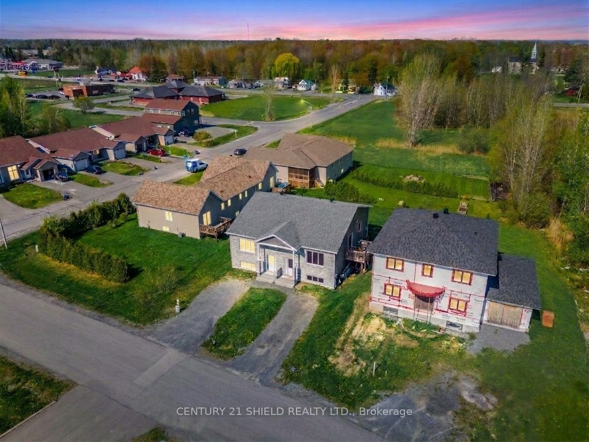 6371 Monument Way, South Glengarry, ON K0C 2C0 photo 2