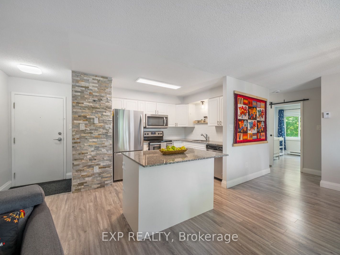276 Eiwo Court 301, Waterloo, ON N2K 3M6 photo 5