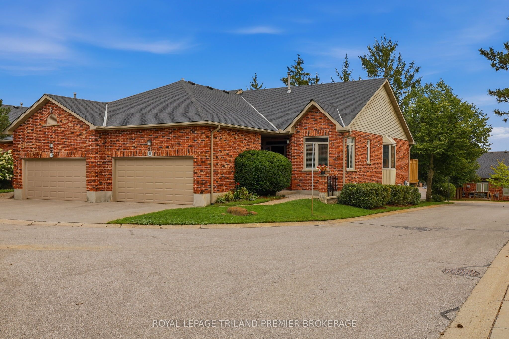 400 Ambleside Drive 31, London North, ON N6G 4Y7