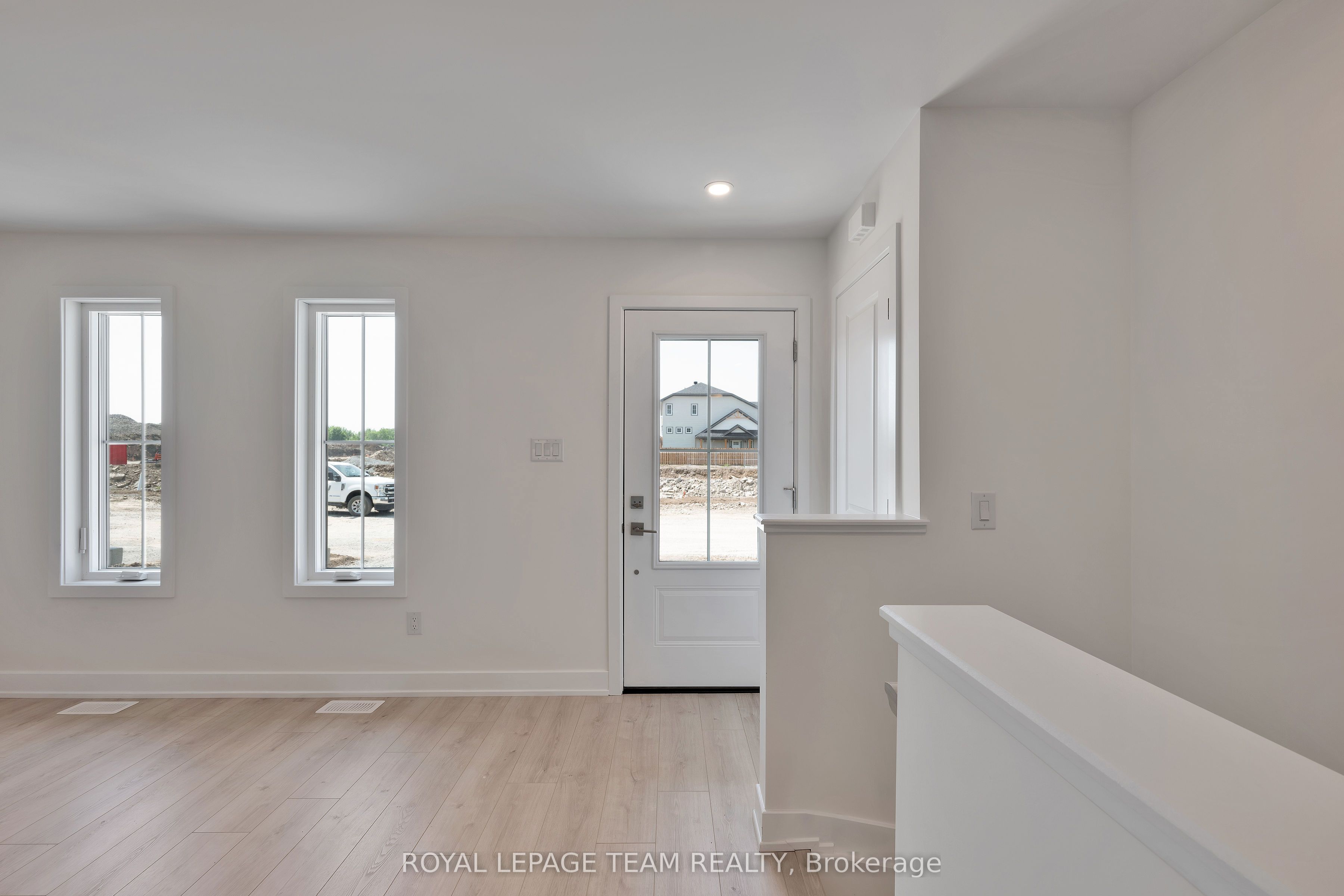 142 Doctor Agnes Craine Drive, Smiths Falls, ON K7A 0A5 photo 2