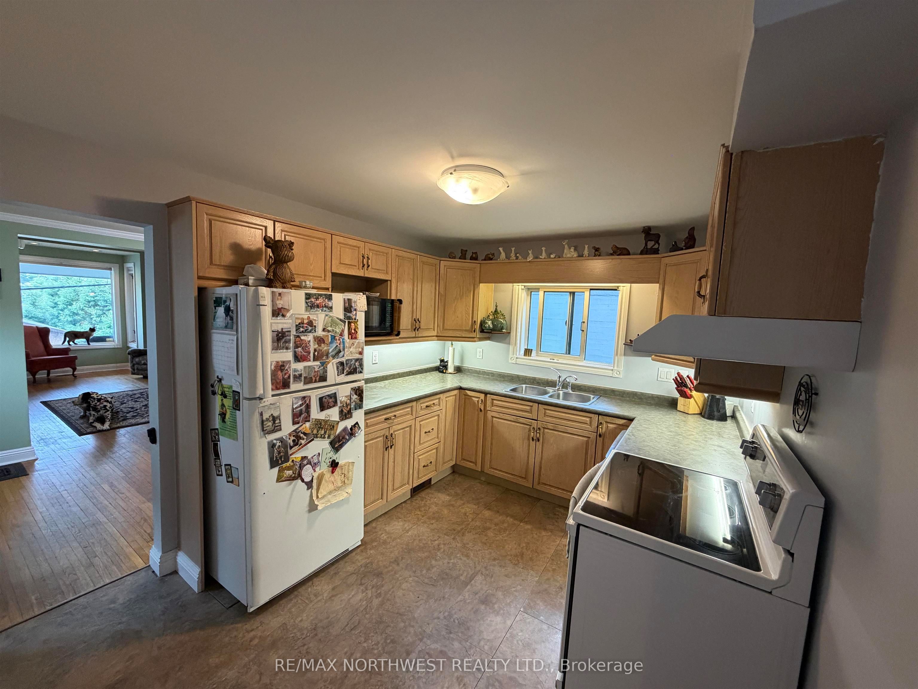 512 Third Street South, Kenora, ON P9N 1J3 photo 5