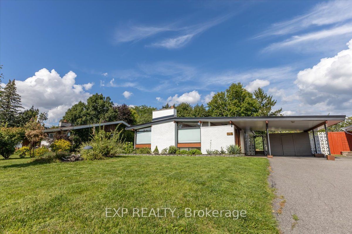 5 Beliveau Street, Cityview - Parkwoods Hills - Rideau Shore, ON K2E 5L2