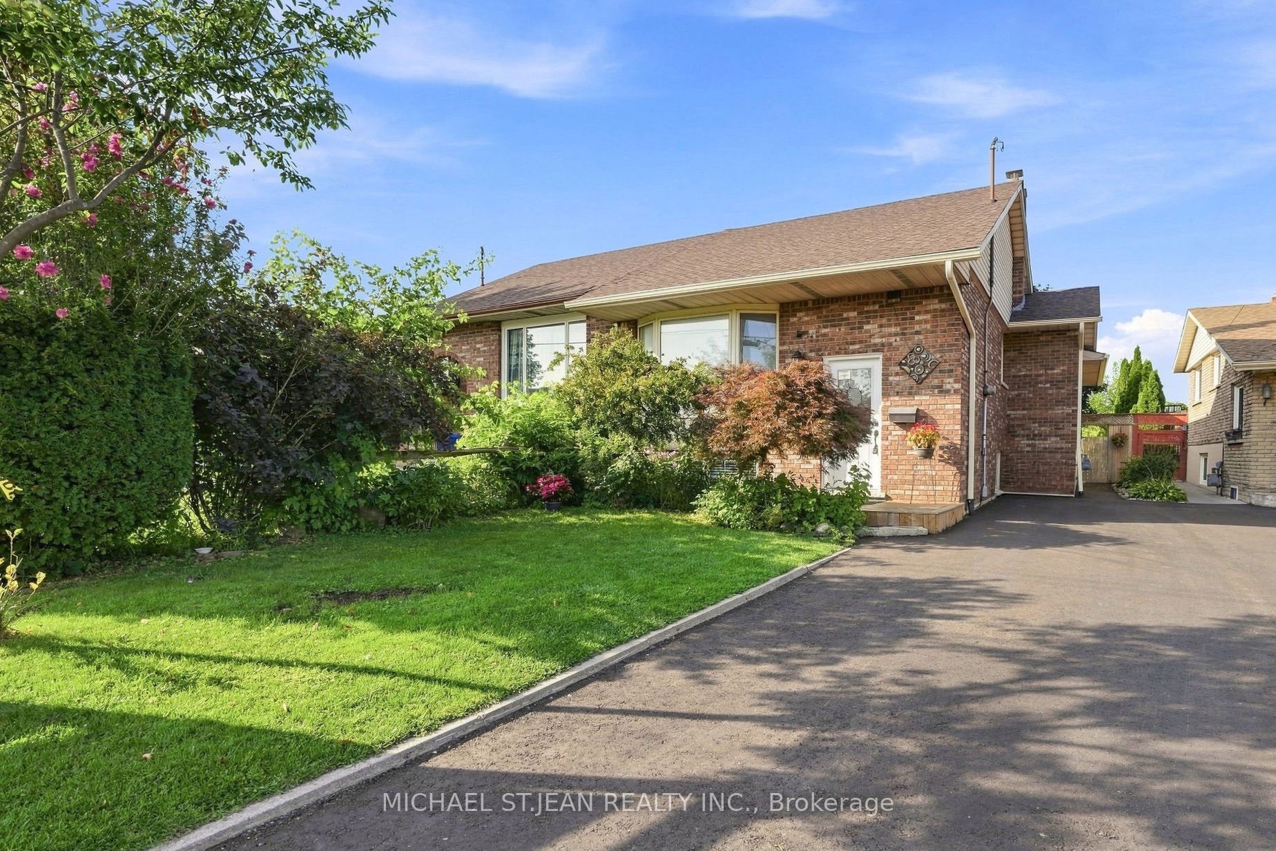 50 Adis Avenue, Hamilton, ON L9C 6V3 photo 3