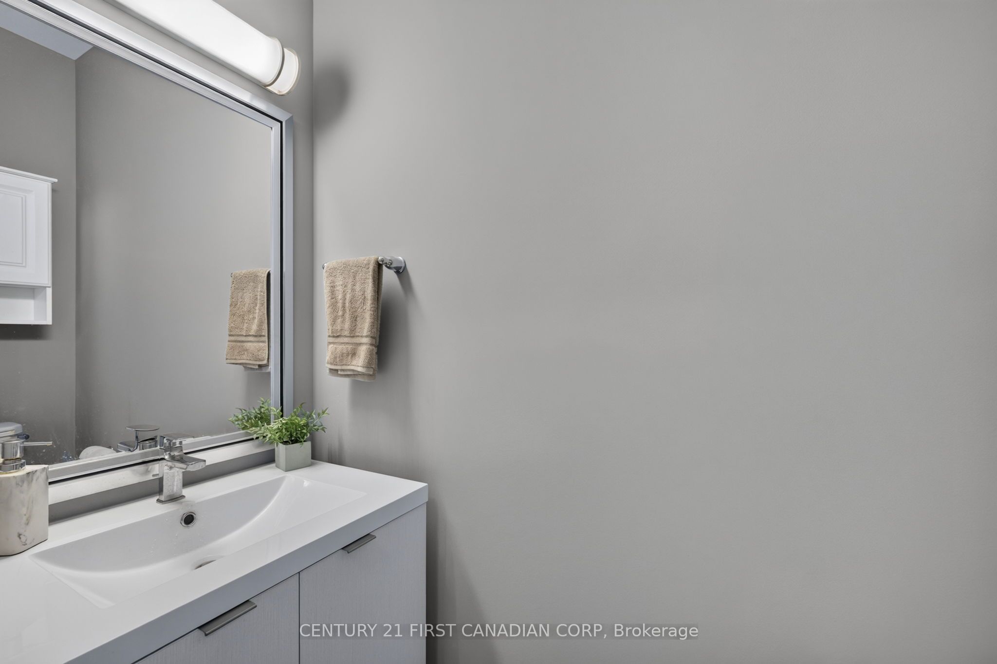 362 Edgevalley Road, London East, ON N5V 0C3 photo 4