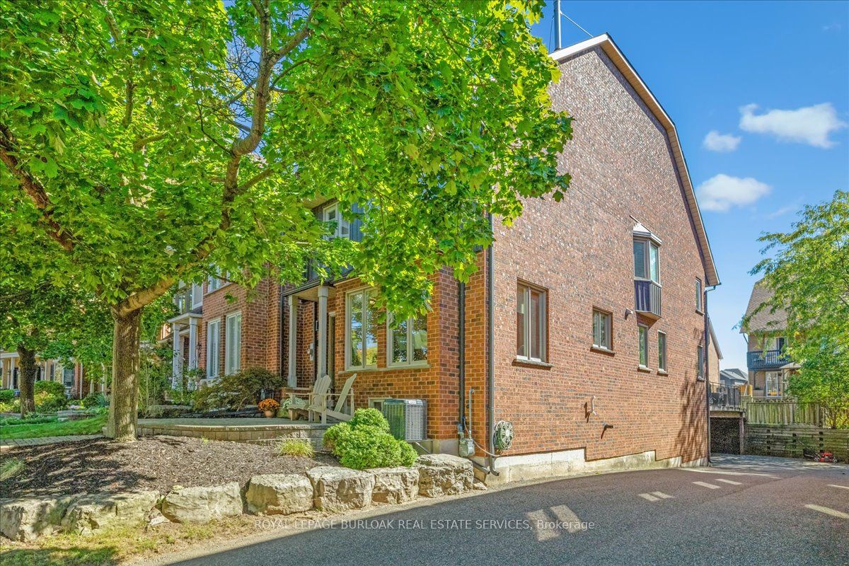 44 Sunvale Place, Hamilton, ON L8E 4Z7 photo 2