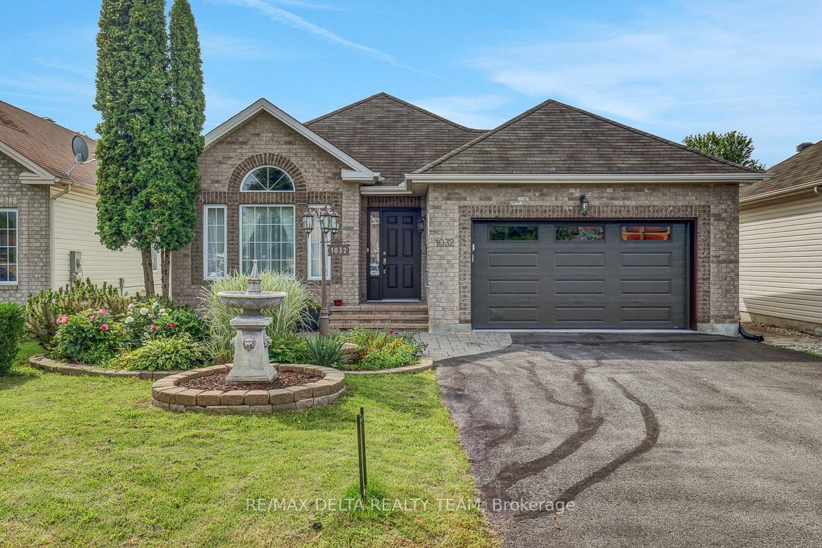 1032 Valin Street, Orleans - Cumberland and Area, ON K4A 4X7