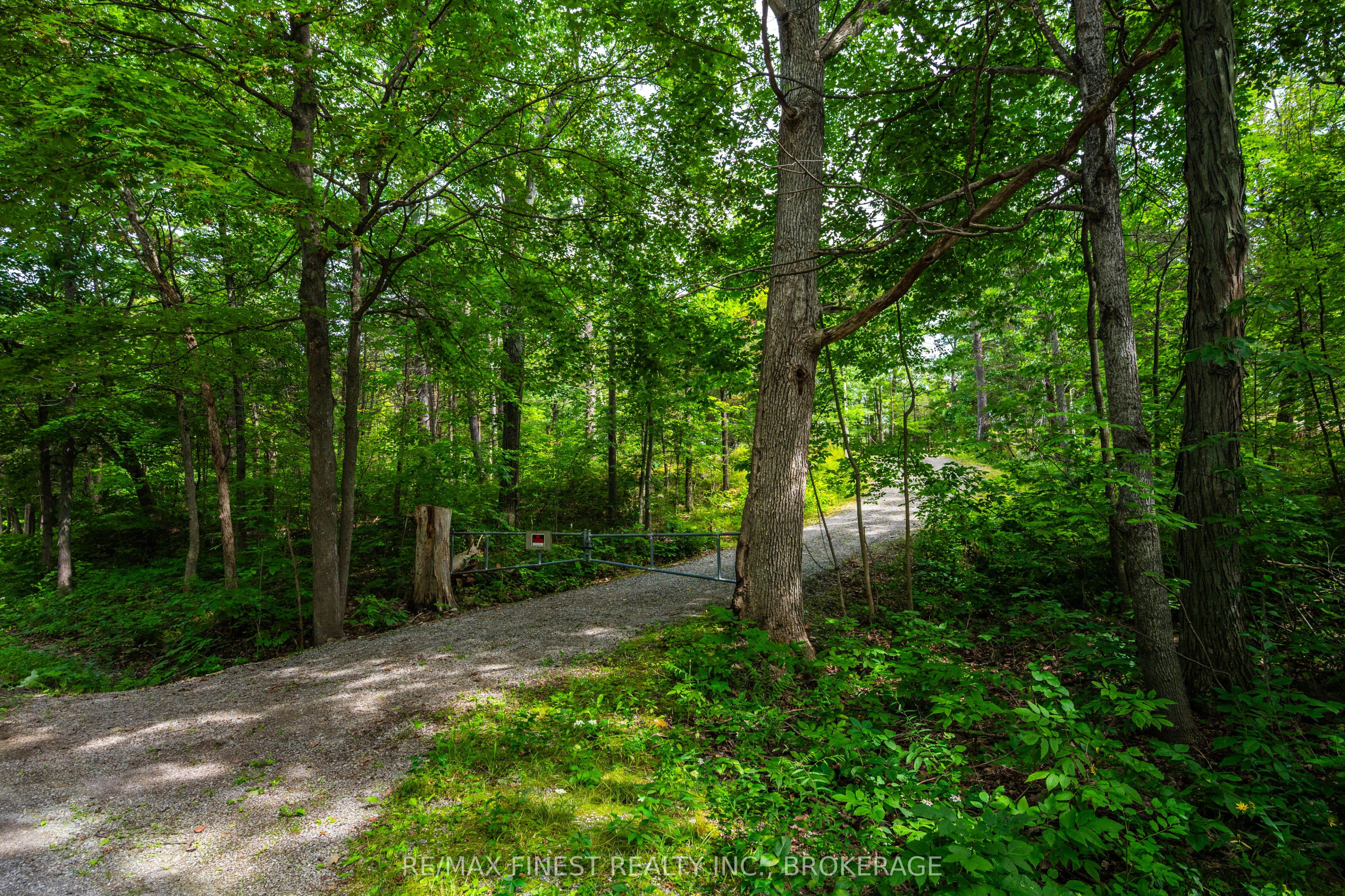 169 OLD RIVER Road, Leeds and the Thousand Islands, ON K0E 1R0