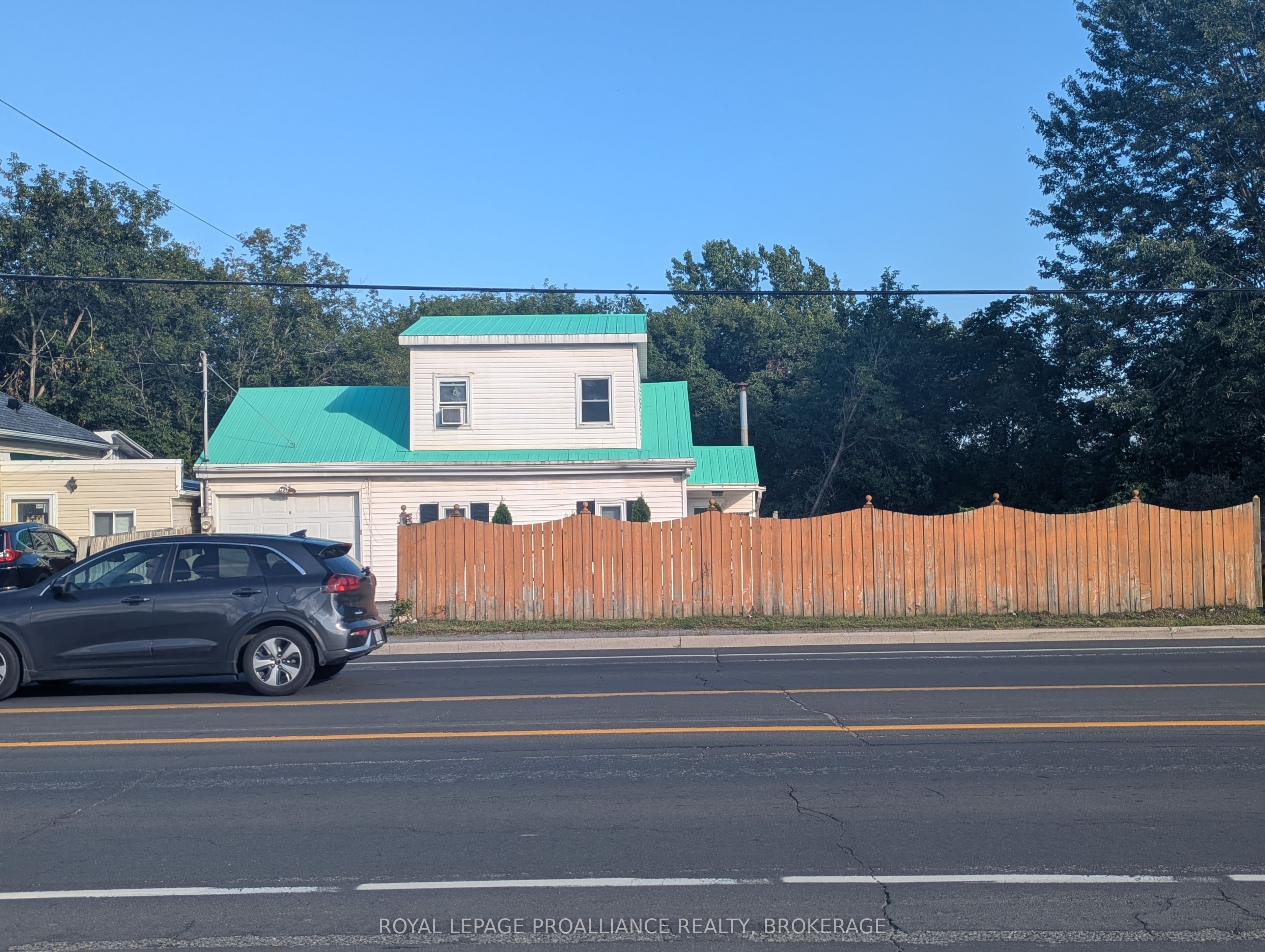 1105 Montreal Street, Kingston, ON K7K 3K6 photo 3