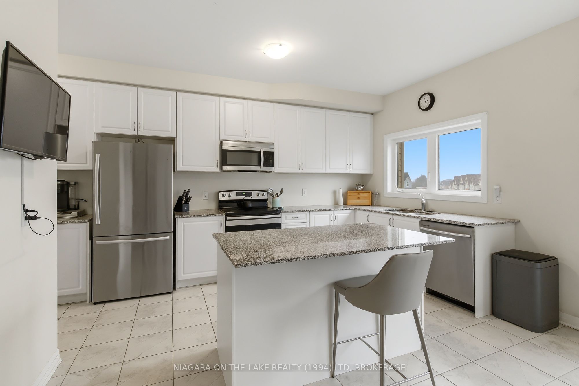 4018 Fracchioni Drive, Lincoln, ON L3J 0R8 photo 4