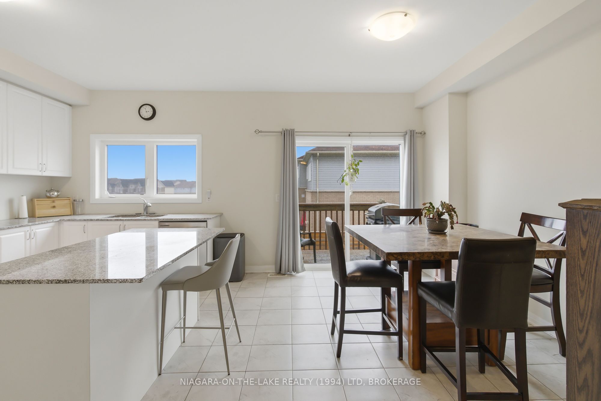 4018 Fracchioni Drive, Lincoln, ON L3J 0R8 photo 5