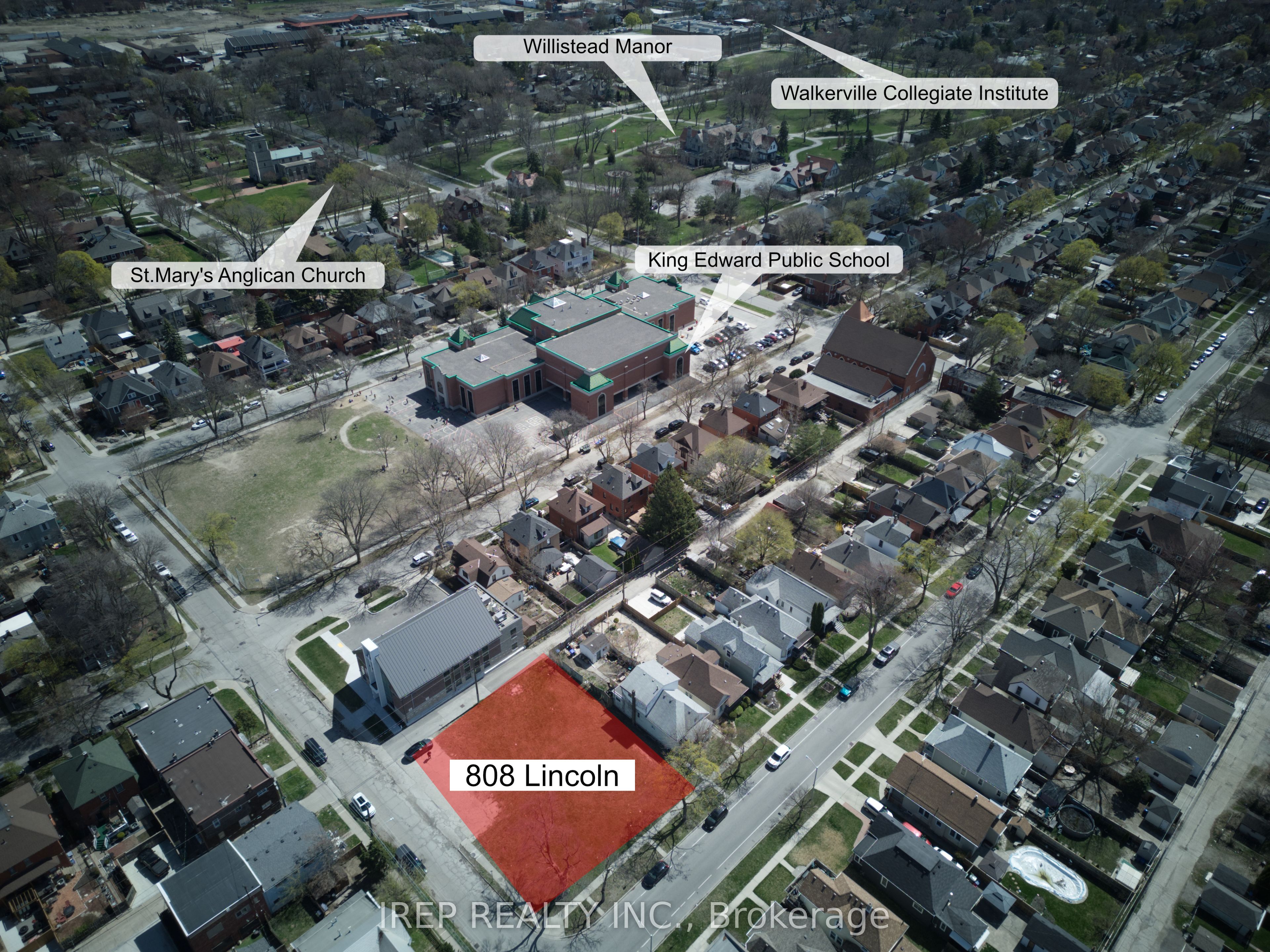 808 Lincoln Road, Windsor, ON N8Y 2H1 photo 3