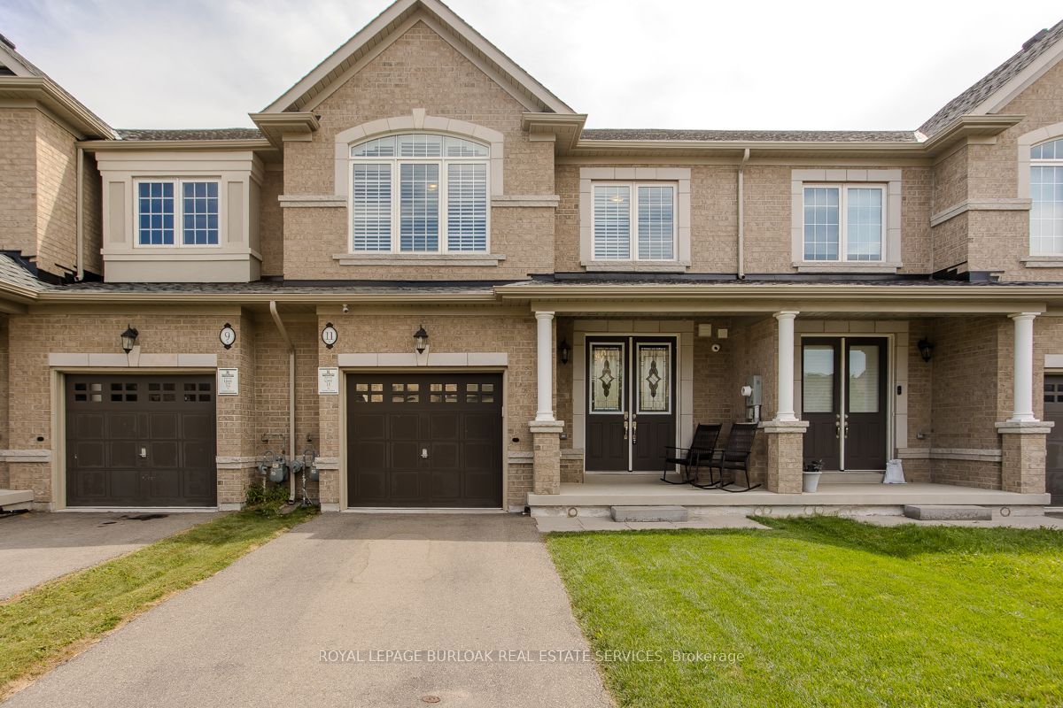 11 Cooley Grove, Hamilton, ON L9K 0J7