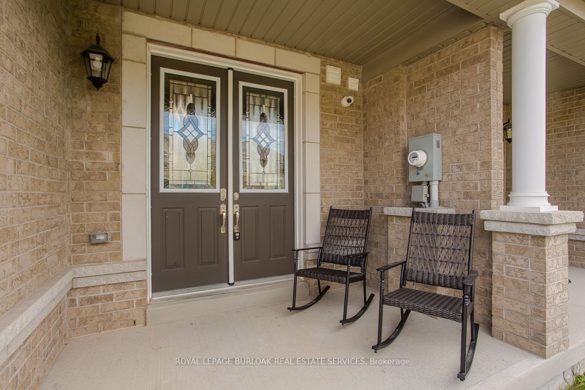 11 Cooley Grove, Hamilton, ON L9K 0J7 photo 2