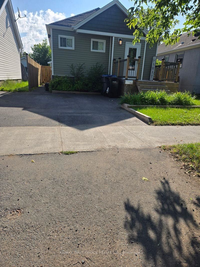 734 Franklin Street S, Thunder Bay, ON P7E 1R9 photo 2