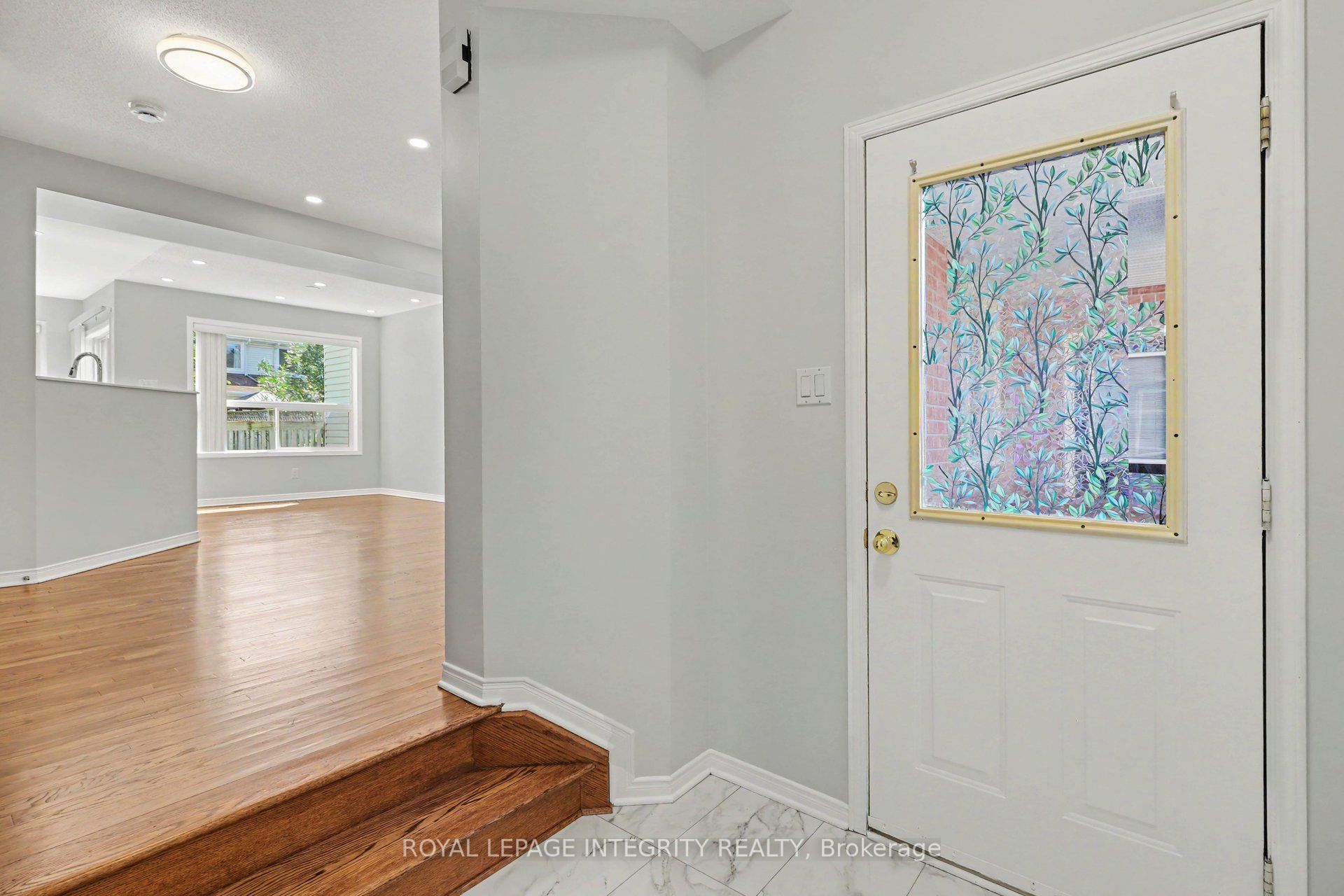 15 Angus Drive, Kanata, ON K2L 4E6 photo 3