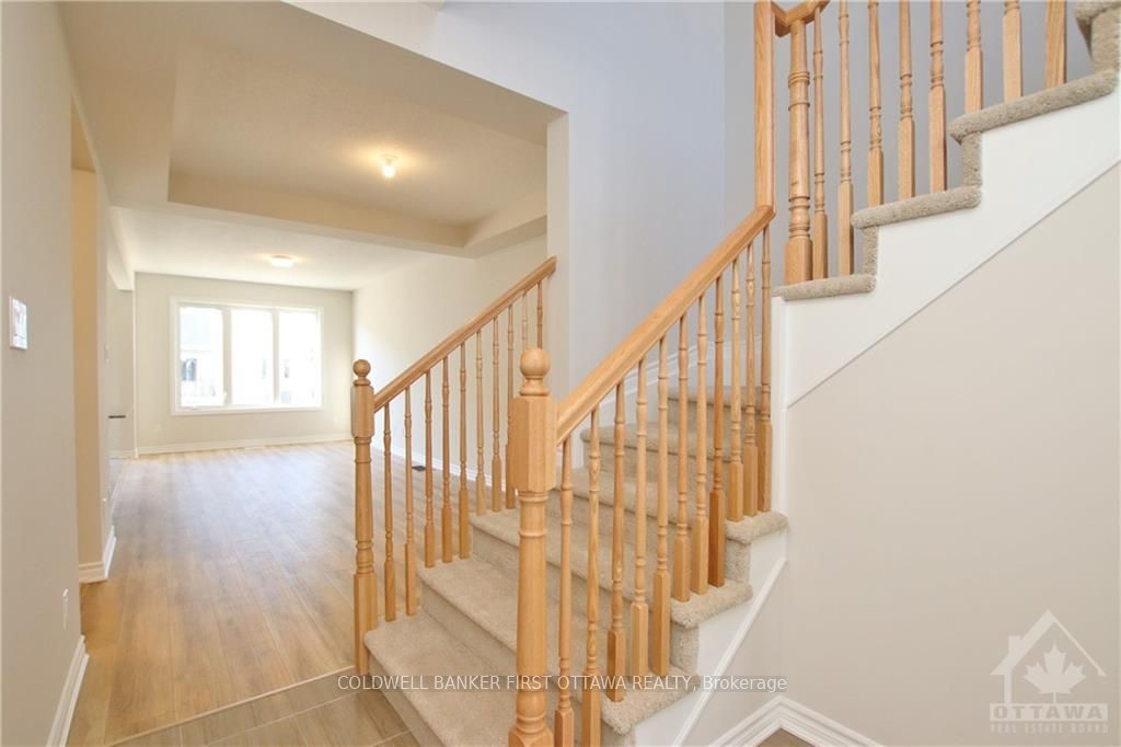 236 ATIMA Circle, Barrhaven, ON K2J 6T3 photo 4