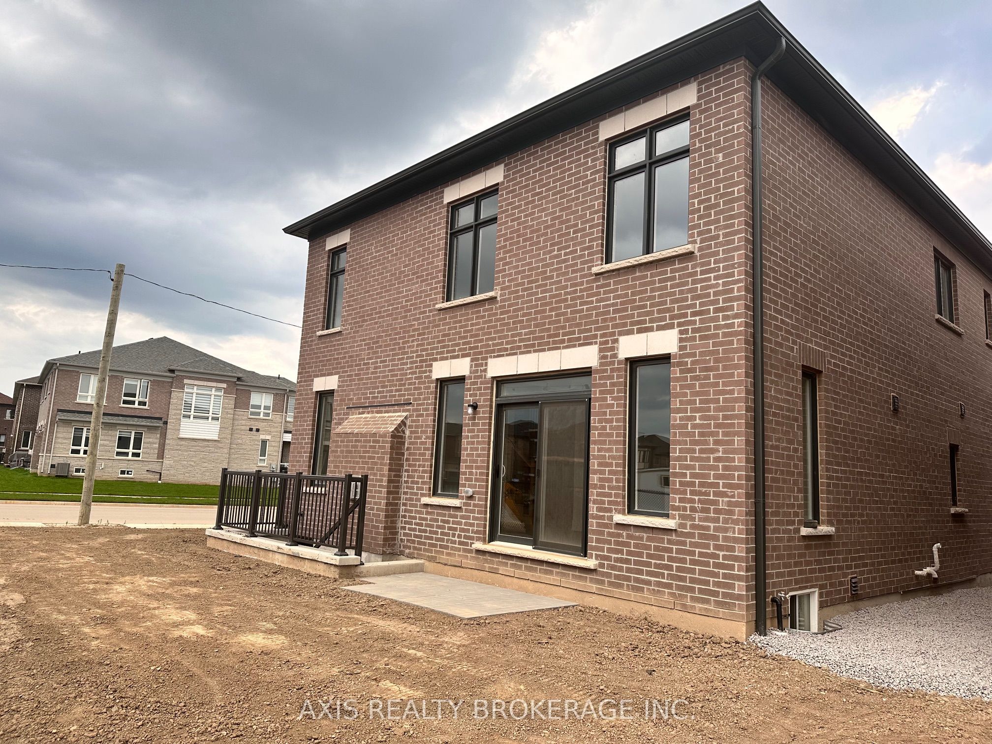 4 Pond View Gate, Hamilton, ON L8B 2A1 photo 3