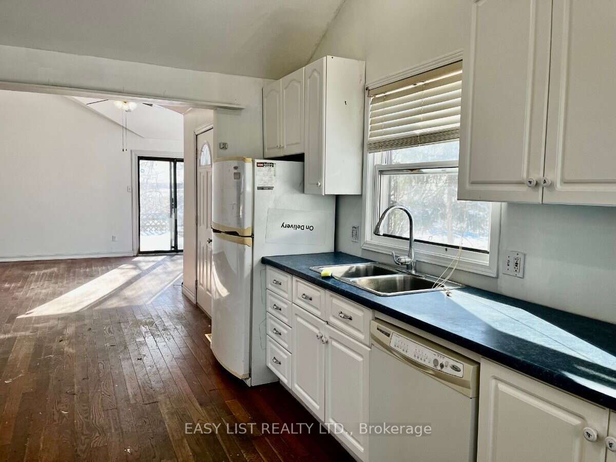 2780 Highway 35, Kawartha Lakes, ON K9V 4R4 photo 3