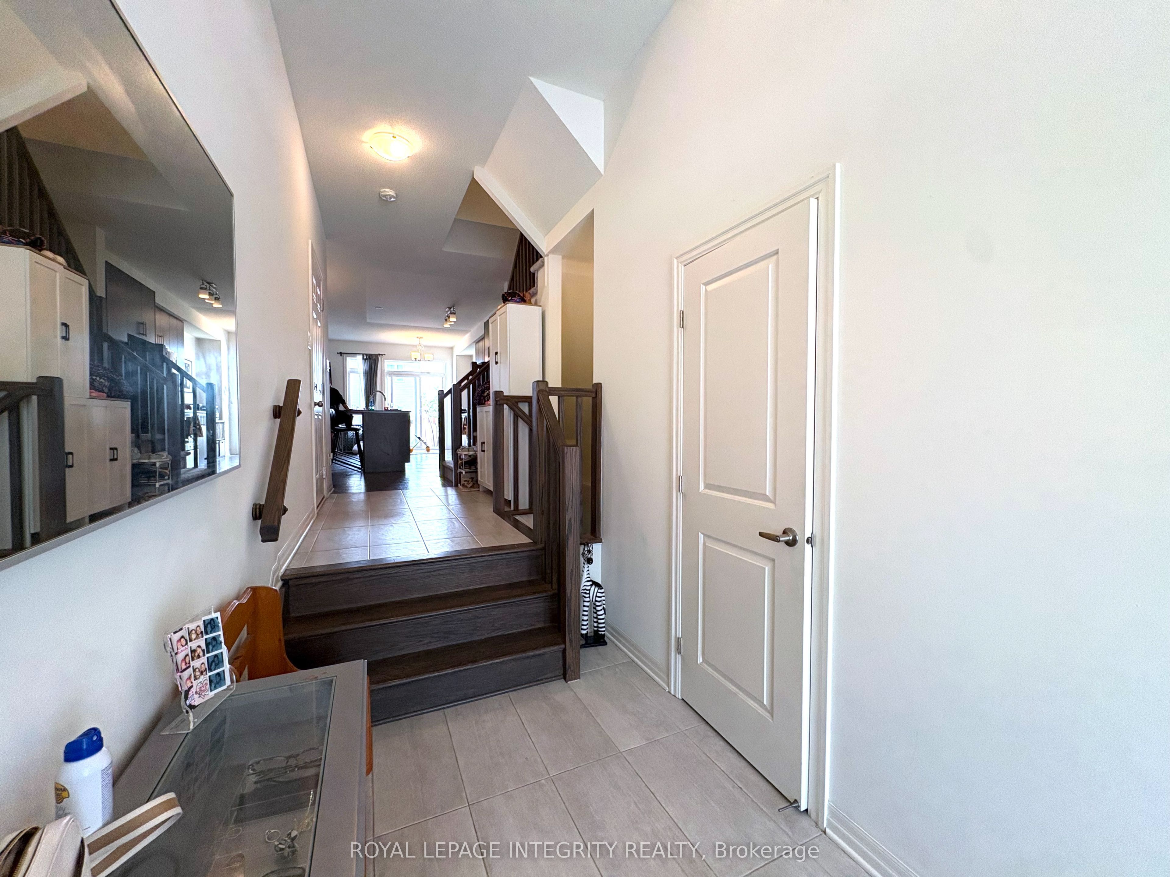 148 Overberg Way, Kanata, ON K2S 0V8 photo 3