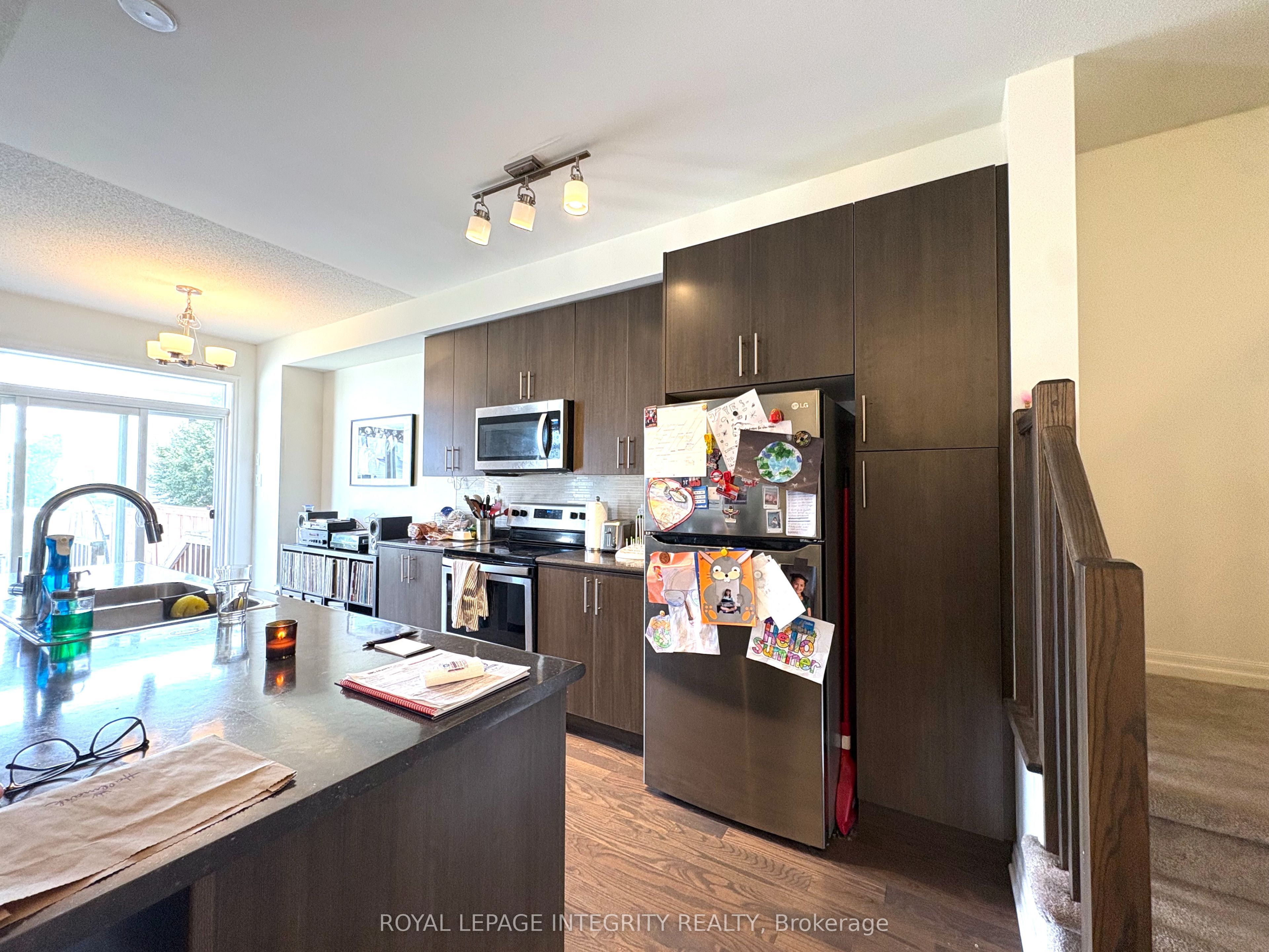 148 Overberg Way, Kanata, ON K2S 0V8 photo 5