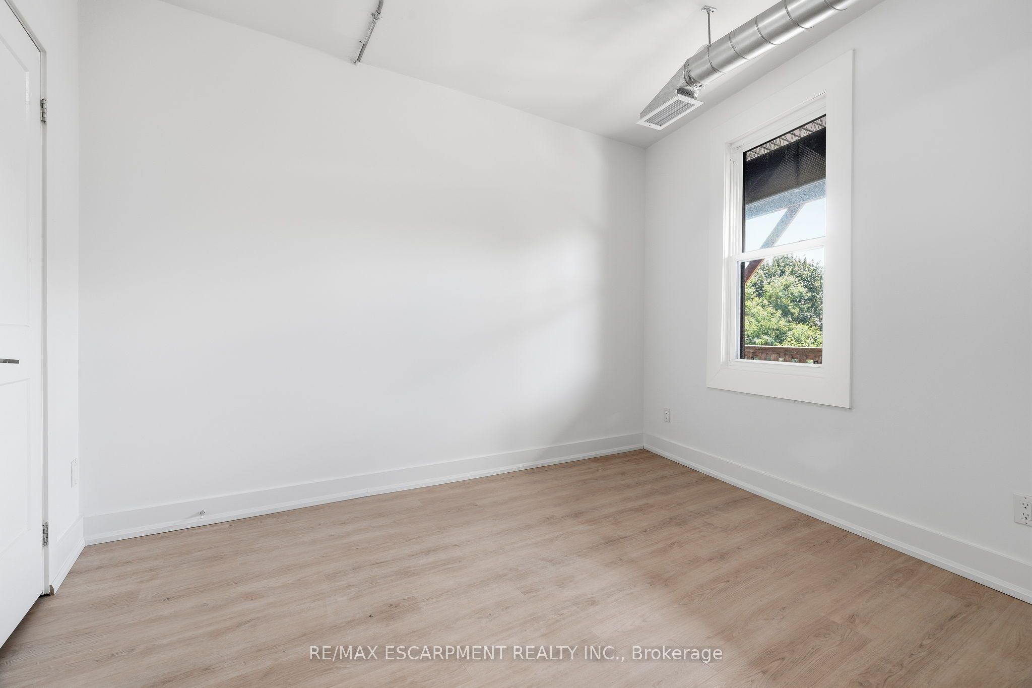 1006 King Street E 02, Hamilton, ON L8M 1C8 photo 4
