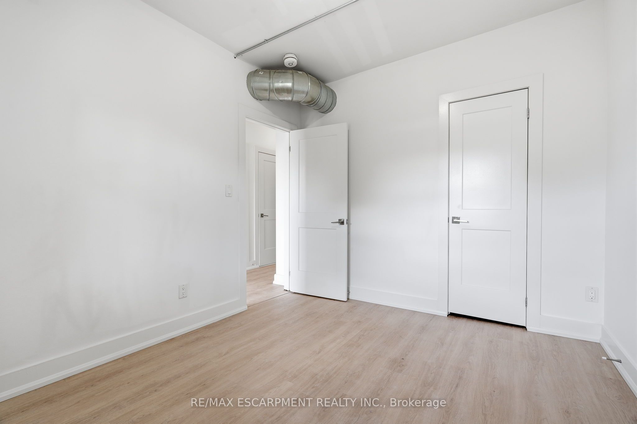 1006 King Street E 02, Hamilton, ON L8M 1C8 photo 5