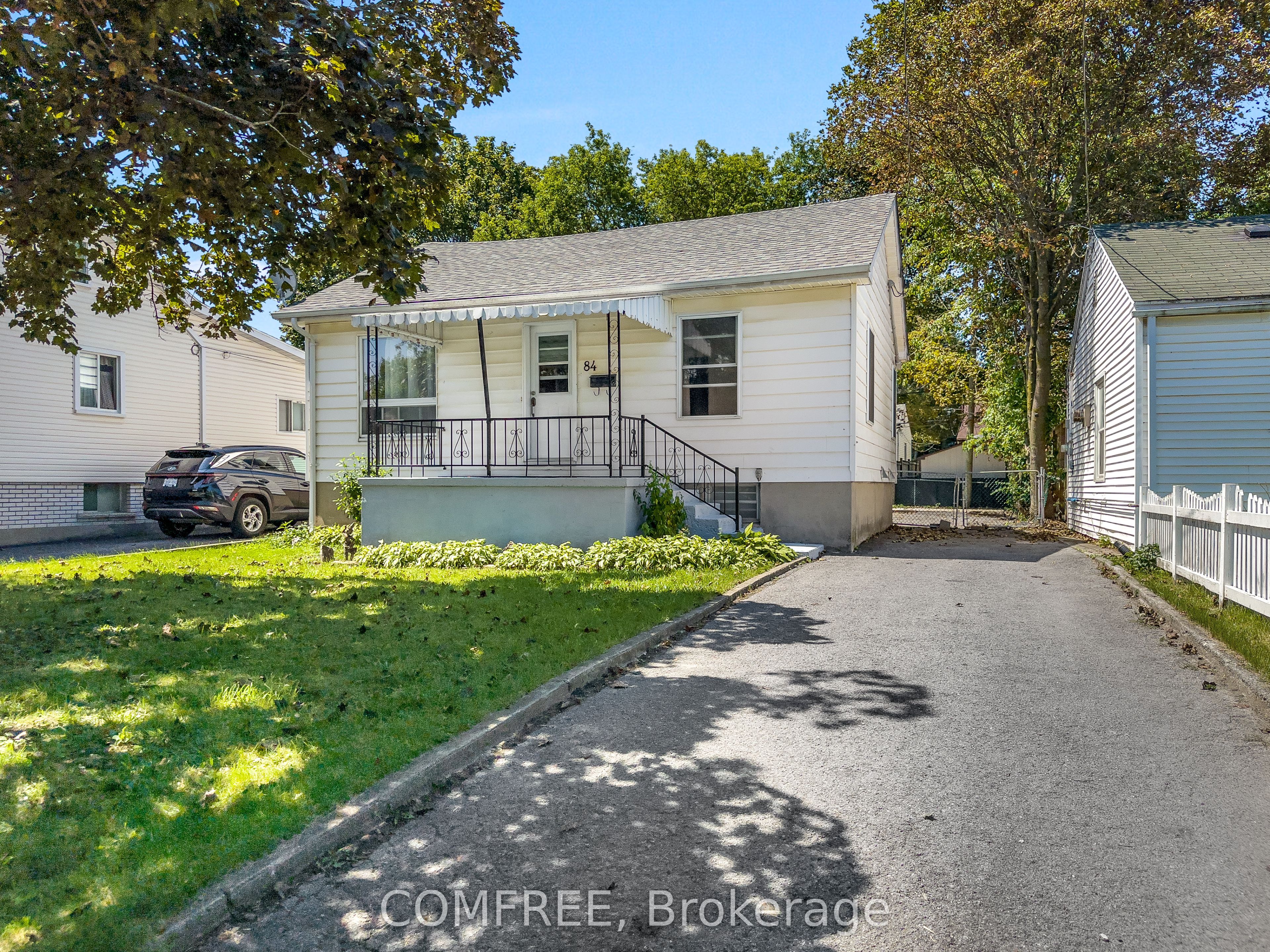84 Carleton Street, Kingston, ON K7K 4G1