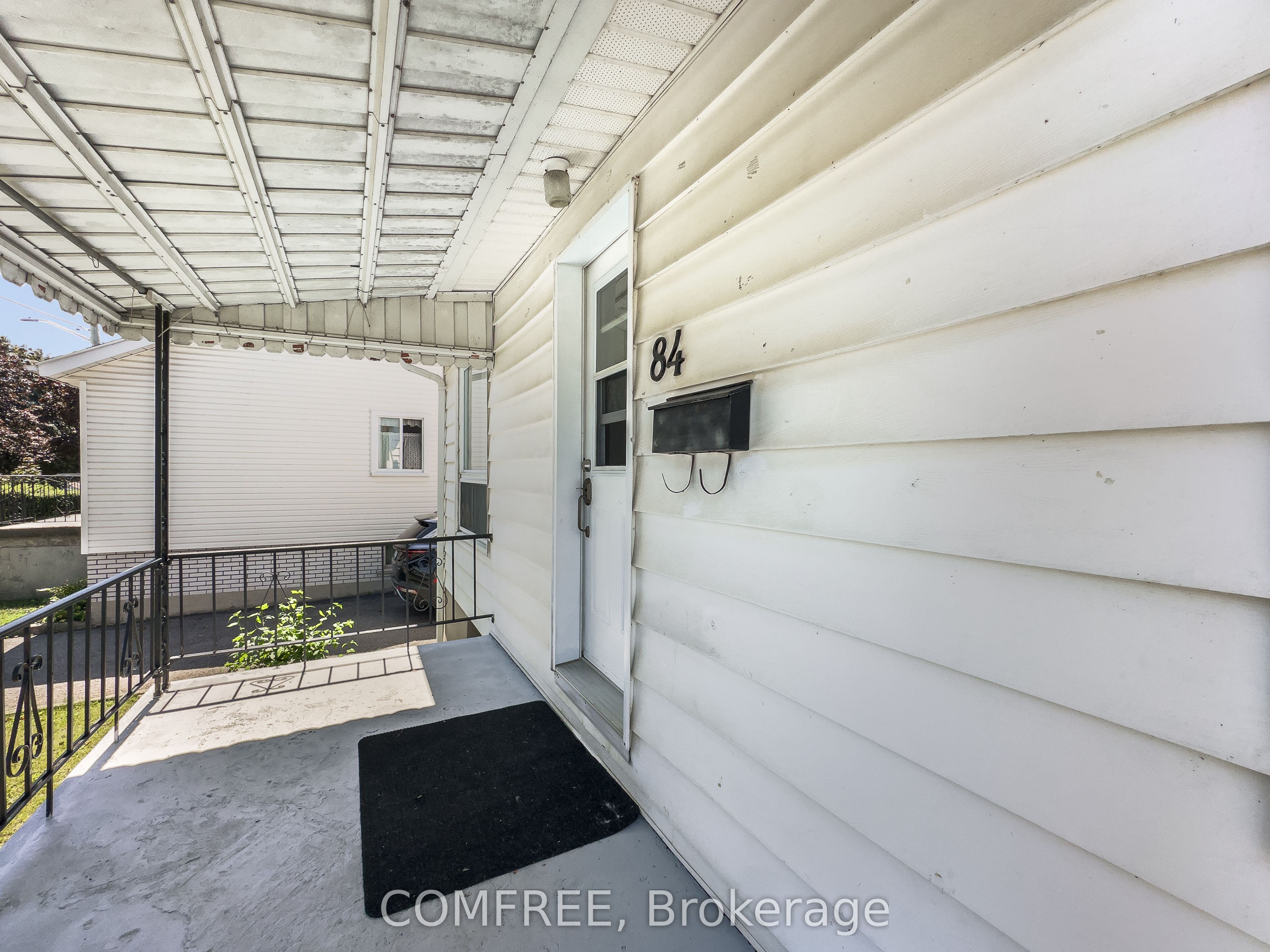 84 Carleton Street, Kingston, ON K7K 4G1 photo 3