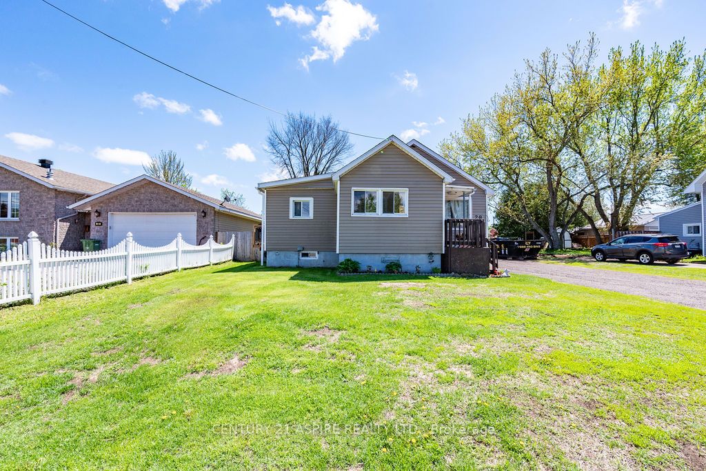 20 Hilda Street, Petawawa, ON K8H 1T6