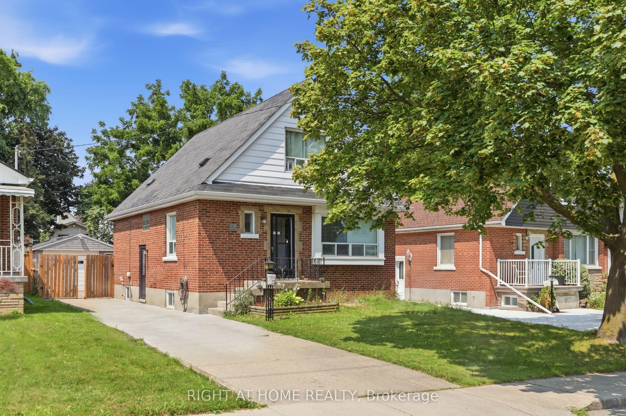 38 Martin Road Basement, Hamilton, ON L8K 3N1 photo 2