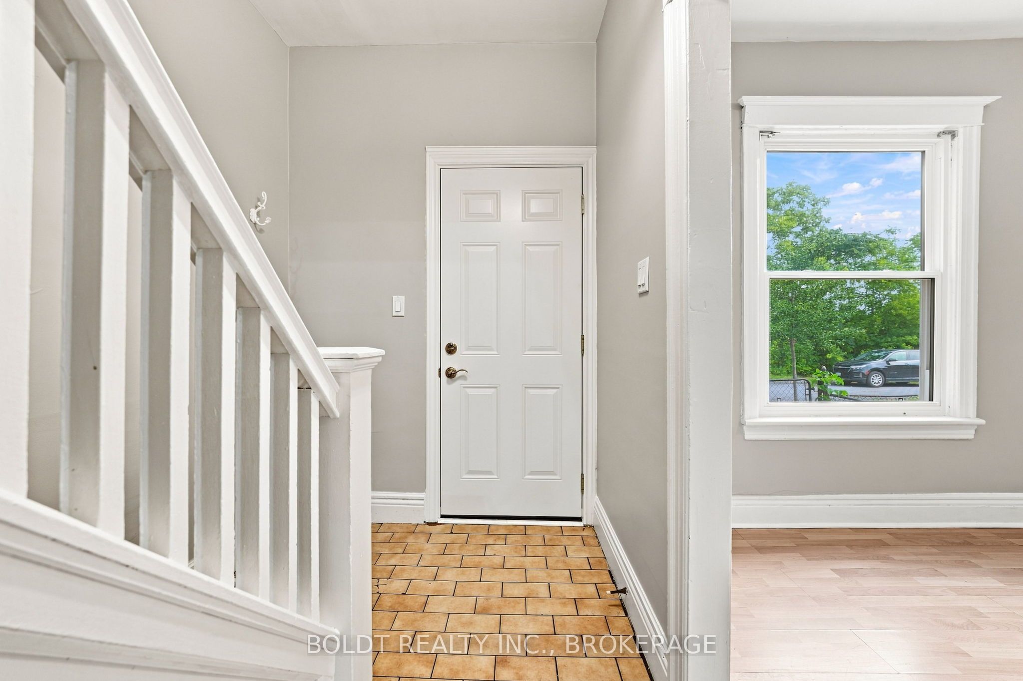 38 Mars Avenue, Hamilton, ON L8L 3V8 photo 5
