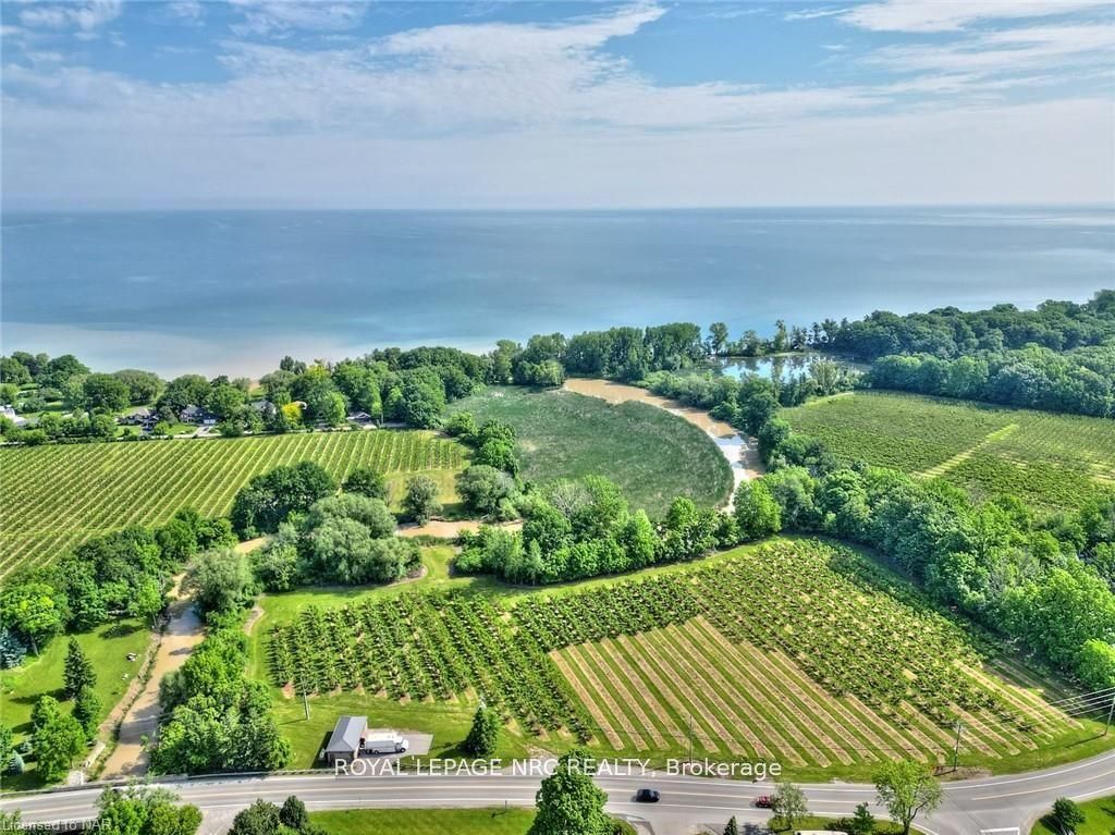 1378 Lakeshore Road, Niagara-on-the-Lake, ON L0S 1T0 photo 2